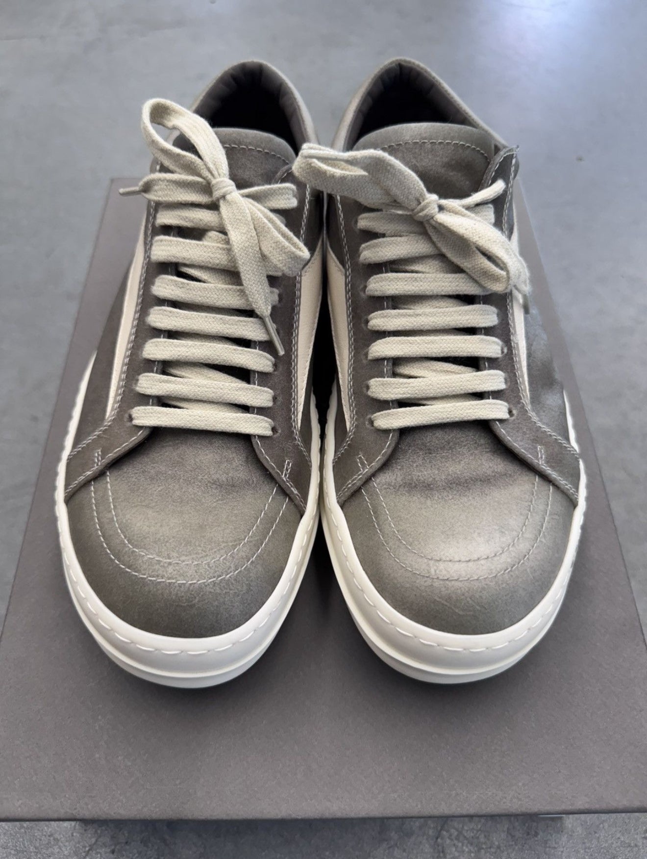 SIZE 40 RICK OWENS VINTAGE SNEAKS TRANSPARENT LEATHER DUST MILK (PRE-OWNED WITH BOX)