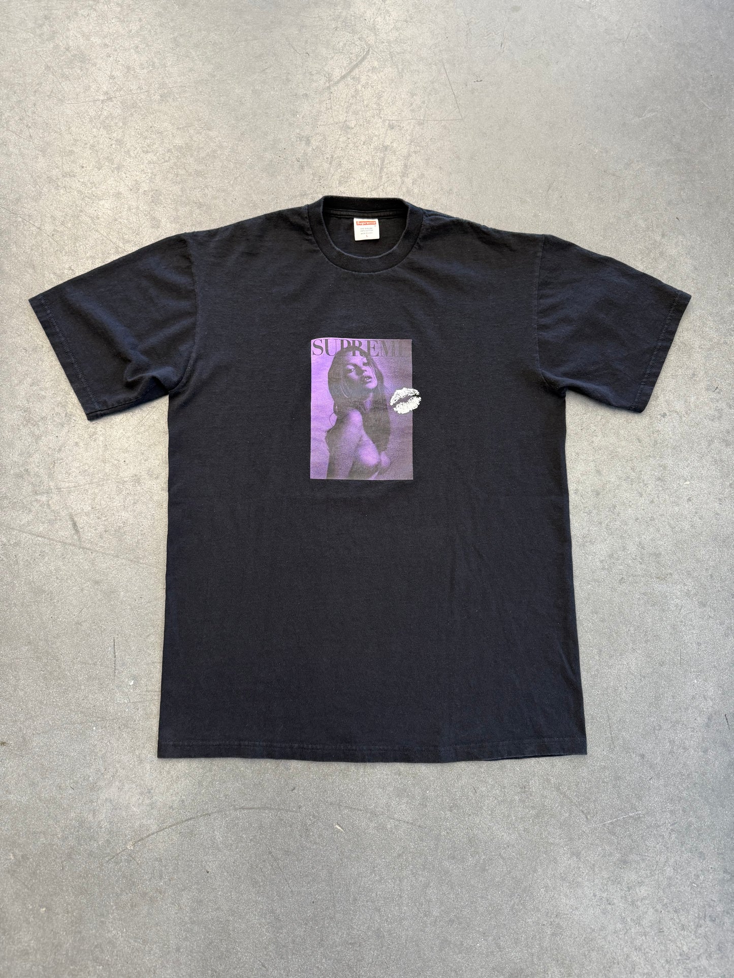 SS06 SUPREME KATE MOSS LIPS TEE