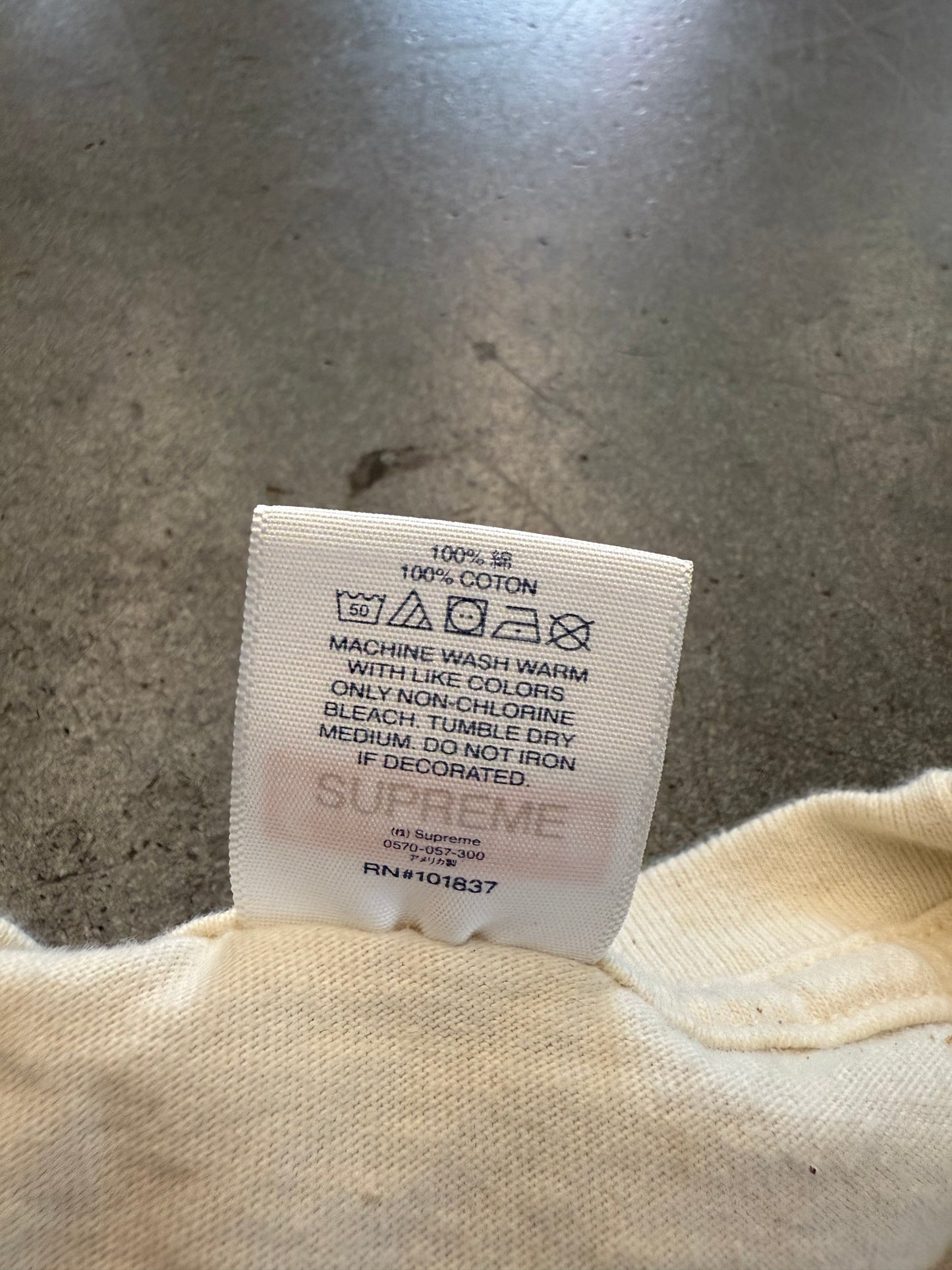 SS22 SUPREME PRETTY FUCKED TEE
