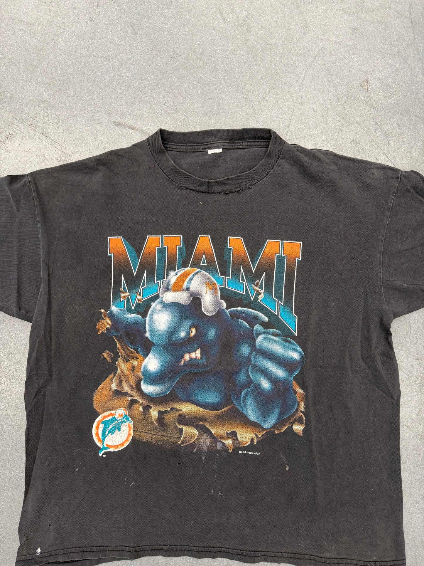 1995 MIAMI DOLPHINS NFLP BREAKTHROUGH FADED TEE (PULLED TAG)