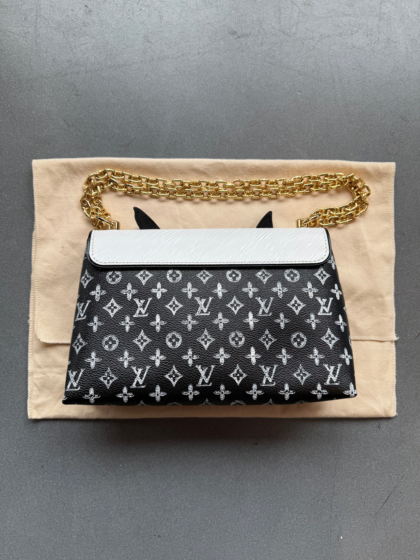 LOUIS VUITTON X GRACE CODDINGTON CATOGRAM POUCHETTE CHAIN CLUTCH BAG (PRE-OWNED WITH DUSTBAG) (TANIA)