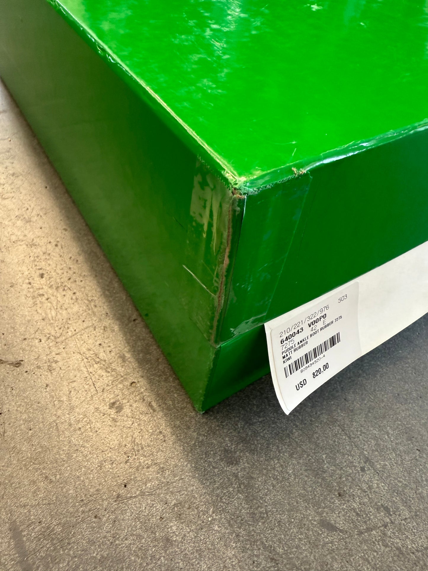 SIZE 42 BOTTEGA VENETA PUDDLE ANKLE BOOT MATTE RUBBER KIWI GREEN (PRE-OWNED WITH BOX)