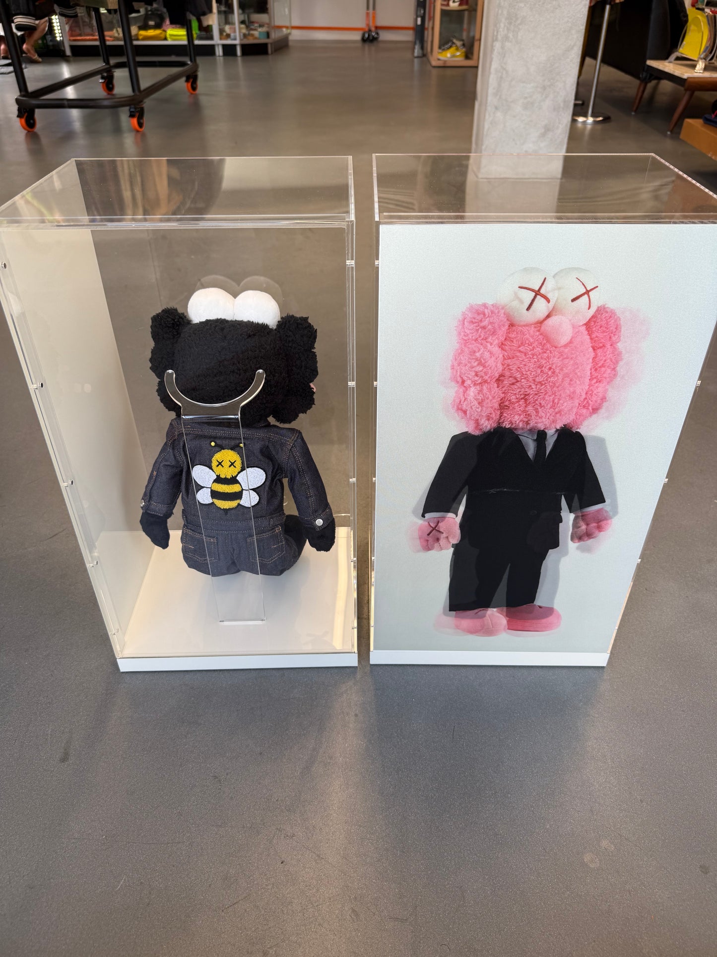 2019 KAWS BFF DIOR PLUSH SET OF 2 PINK #439 & BLACK #336