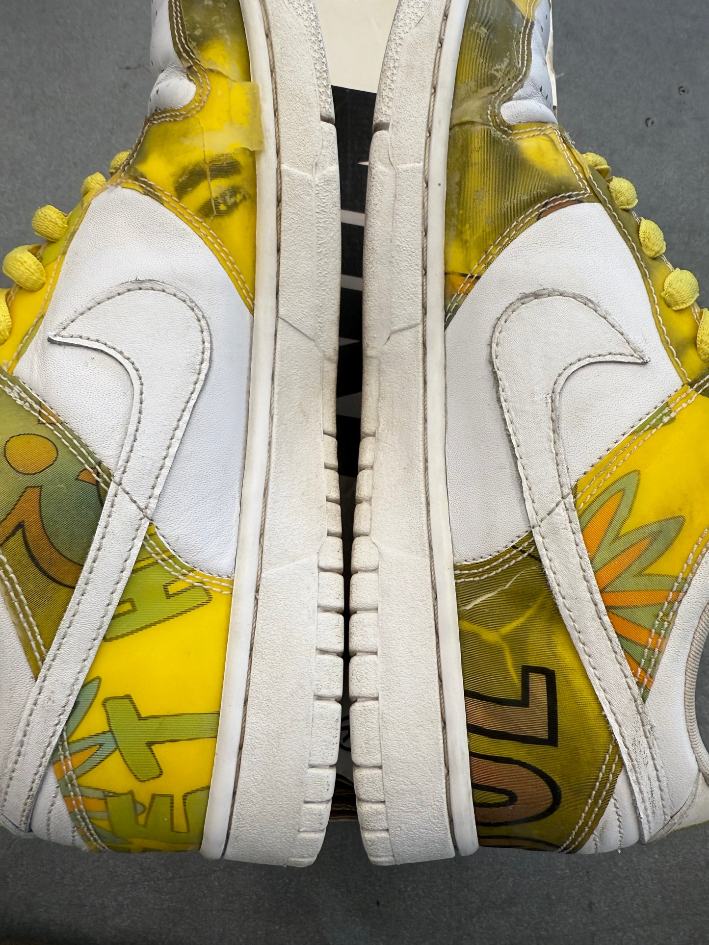SIZE 9.5 NIKE SB DUNK LOW DE LA SOUL (2005) (PRE-OWNED WITH BOX)