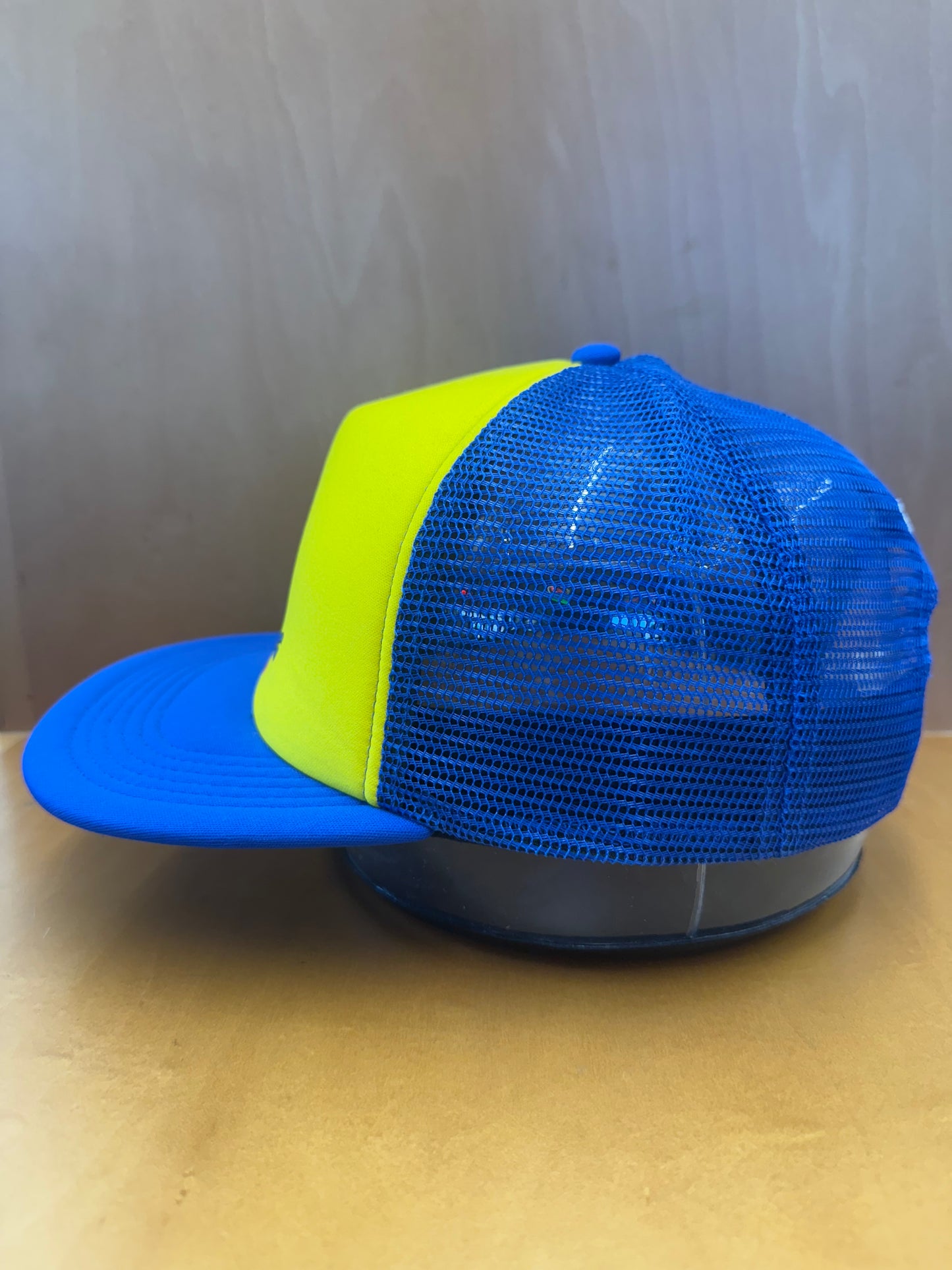SS22 SUPREME ALIEN 5-PANEL MESH TRUCKER SNAPBACK HAT