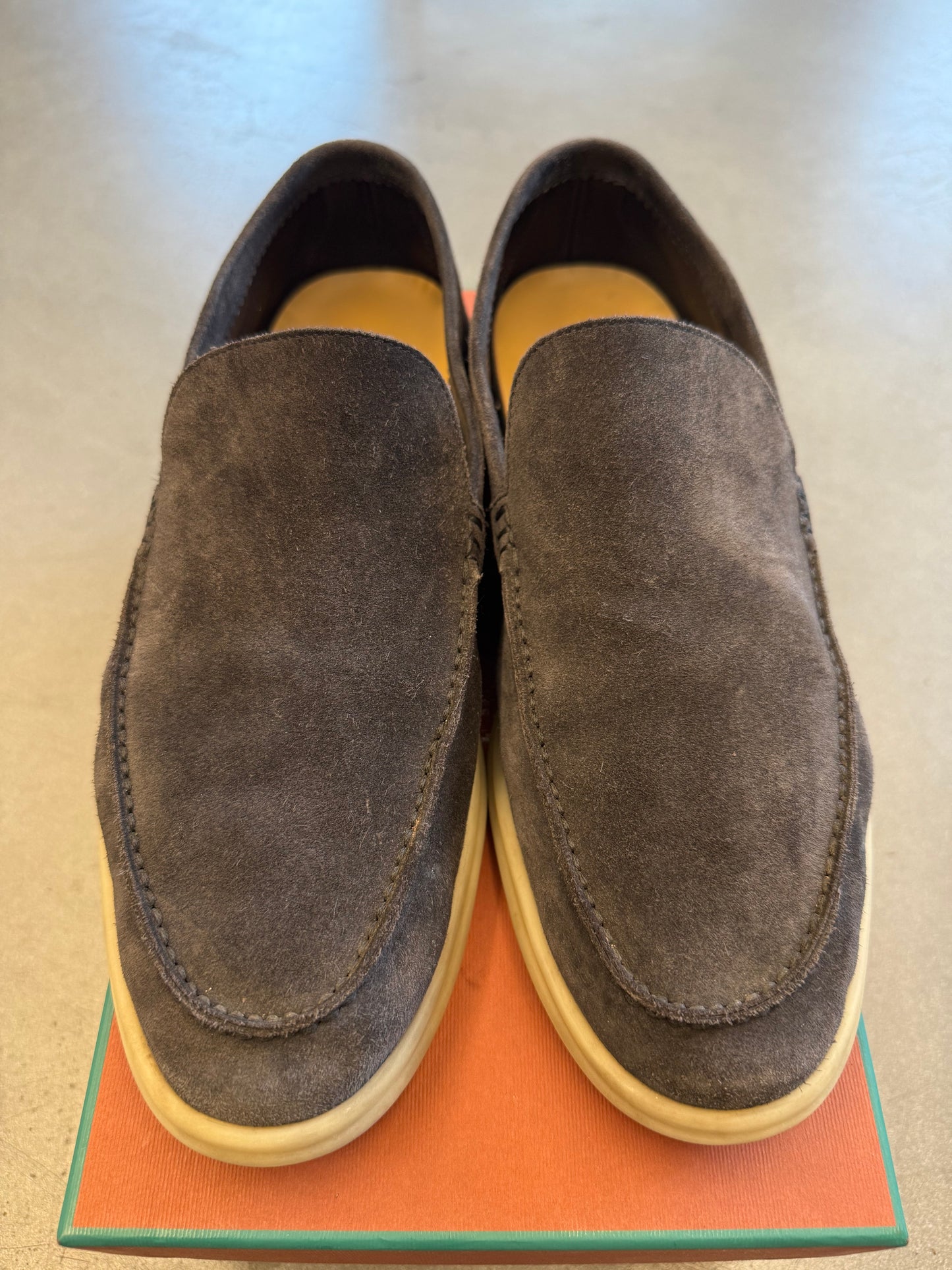 SIZE 43 LORO PIANA SUMMER WALK SUEDE - CAVIAR (PRE-OWNED WITH BOX)