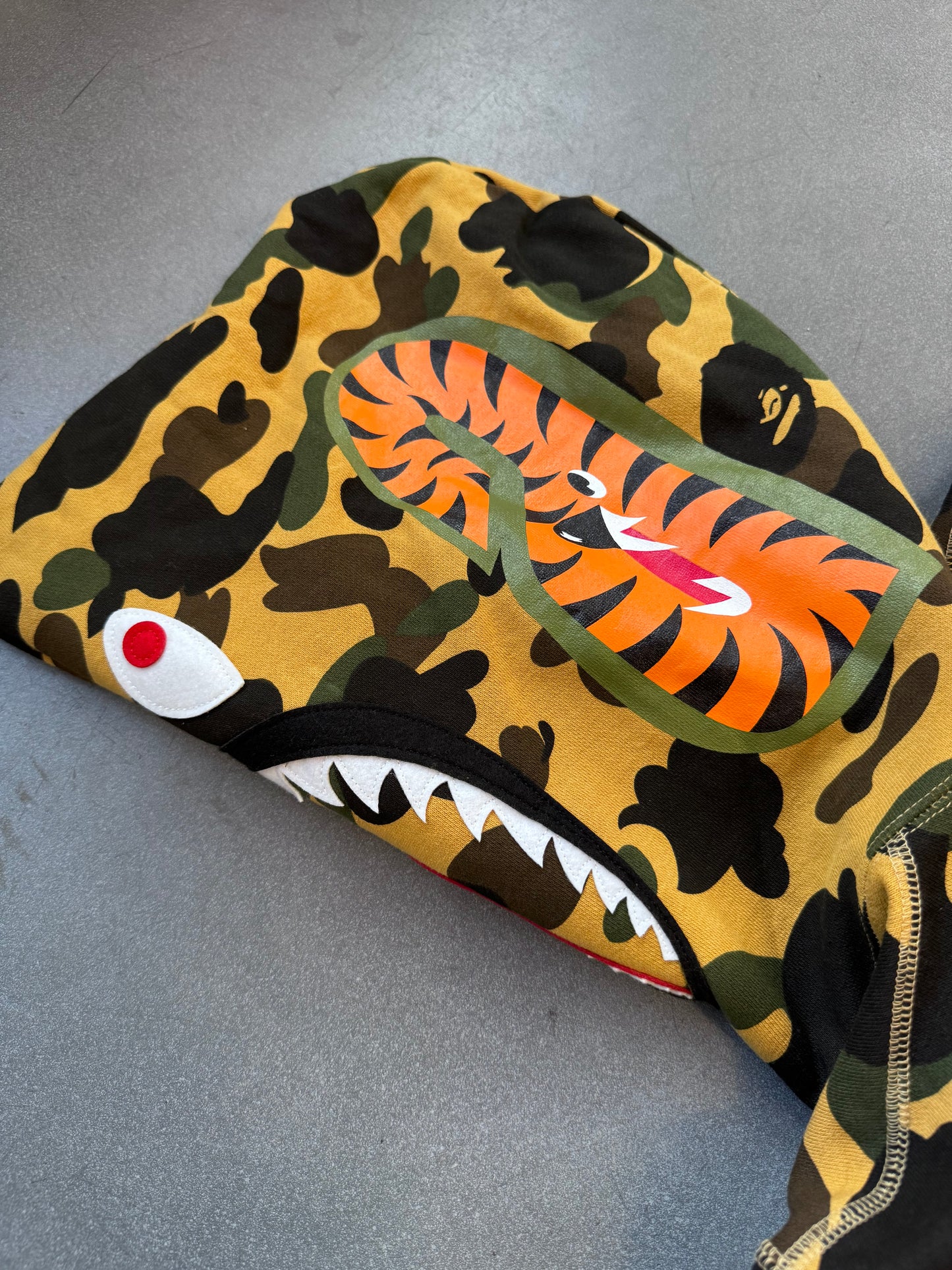 A BATHING APE BAPE 1ST CAMO SHARK FULL ZIP HOODIE - YELLOW (XL) (NWT)