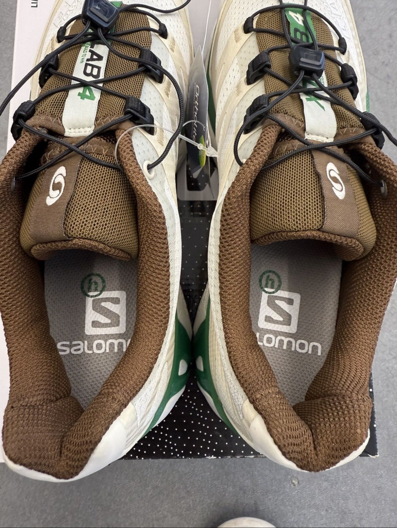 SIZE 8 SALOMON XT-4 HIDDEN NY WHITE (BRAND NEW WITH BOX)