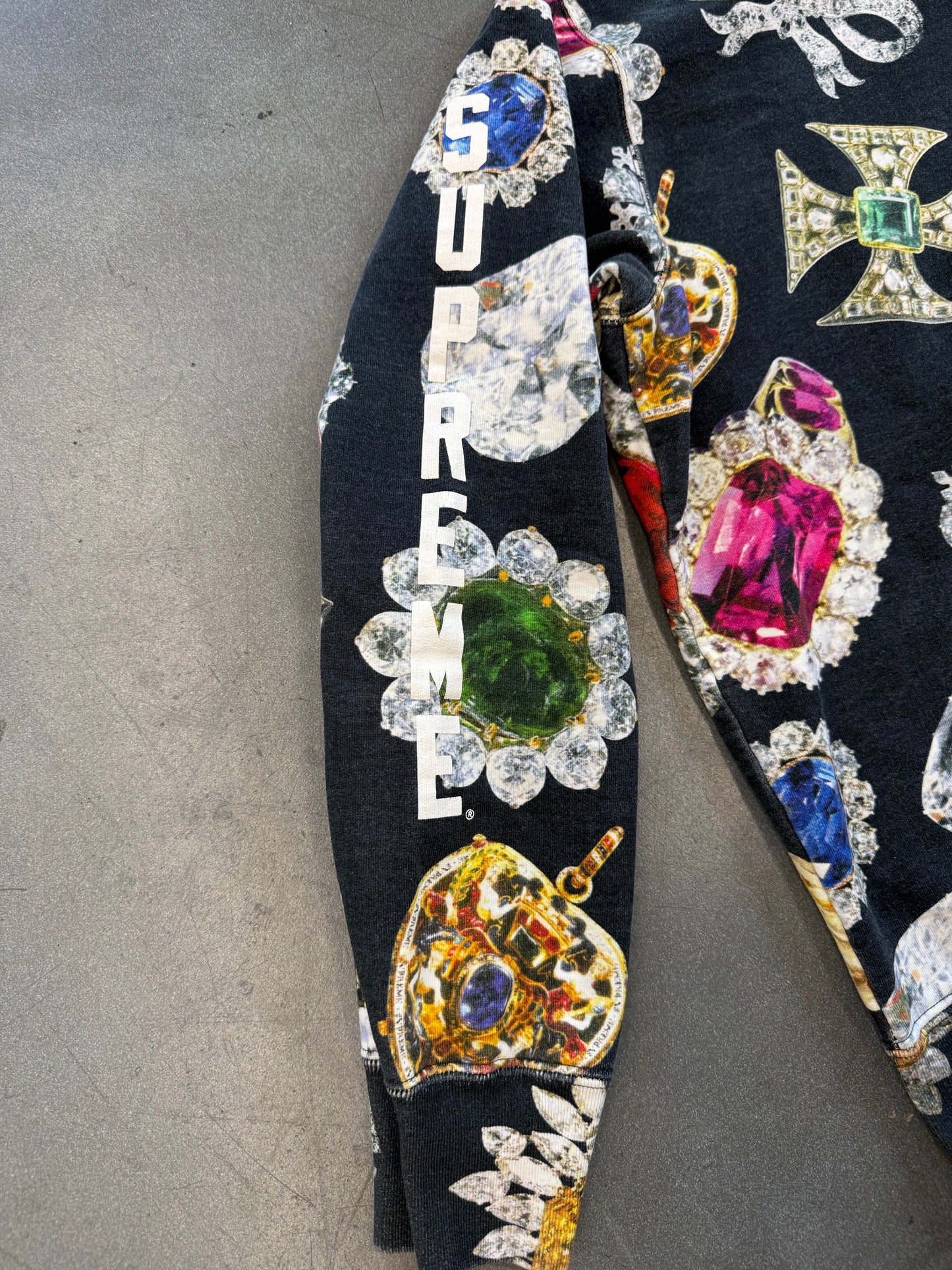 FW18 SUPREME JEWELS HOODED SWEATSHIRT