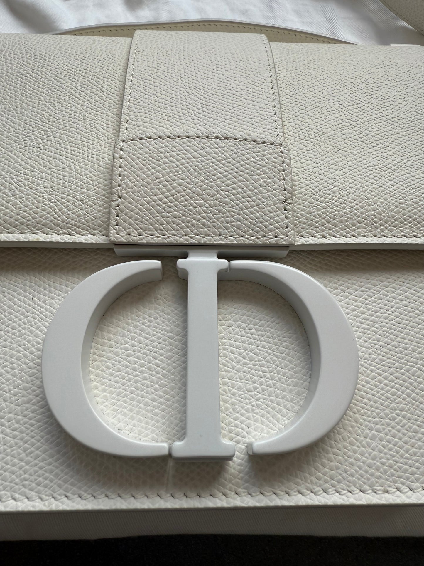 CHRISTIAN DIOR MONTAIGNE 30 HANDBAG - WHITE (PRE-OWNED WITH DUSTBAG) (TANIA)