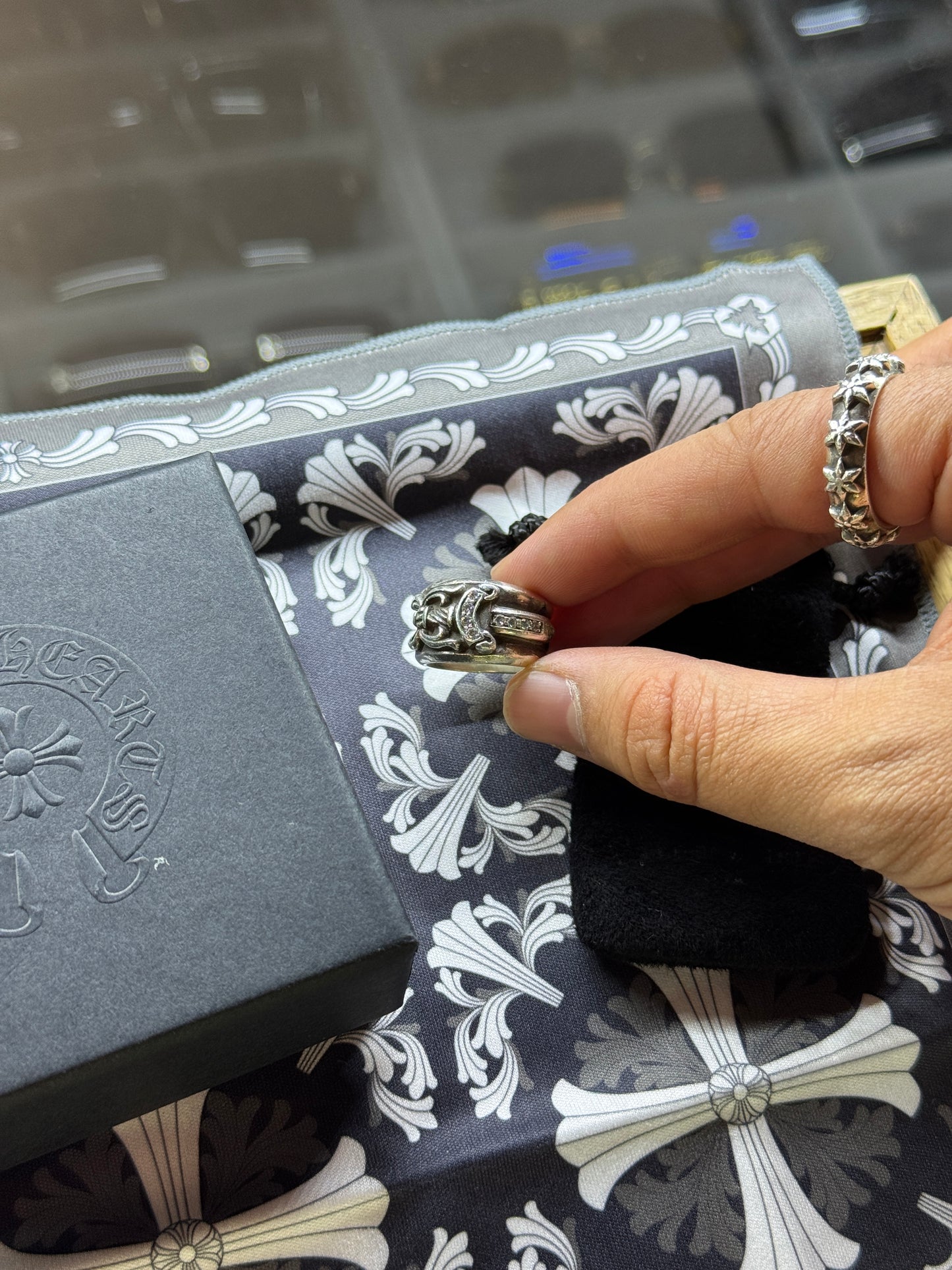 CHROME HEARTS DIAMOND DAGGER SILVER RING SIZE 6.5 (15.5 GRAMS)