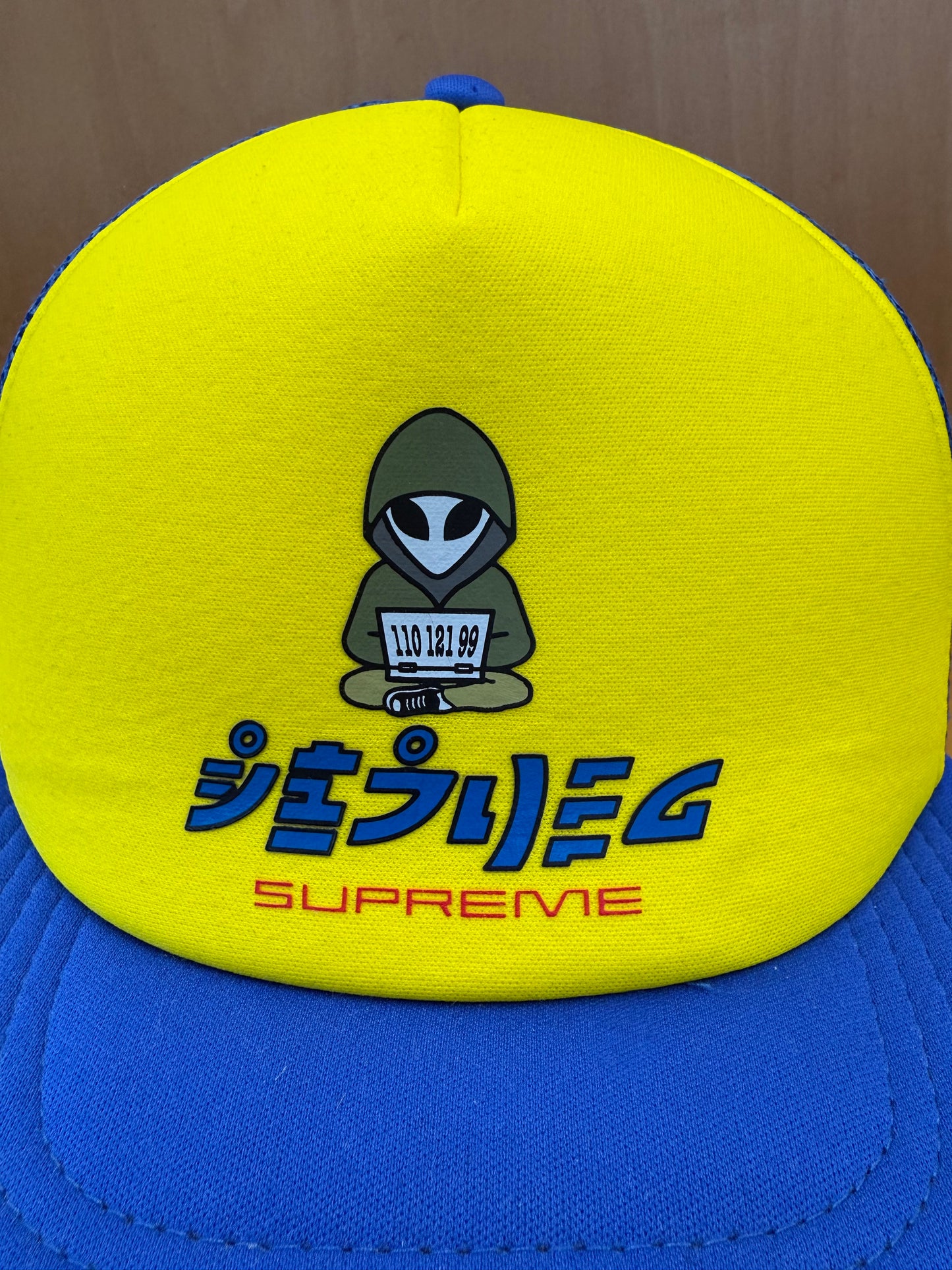 SS22 SUPREME ALIEN 5-PANEL MESH TRUCKER SNAPBACK HAT