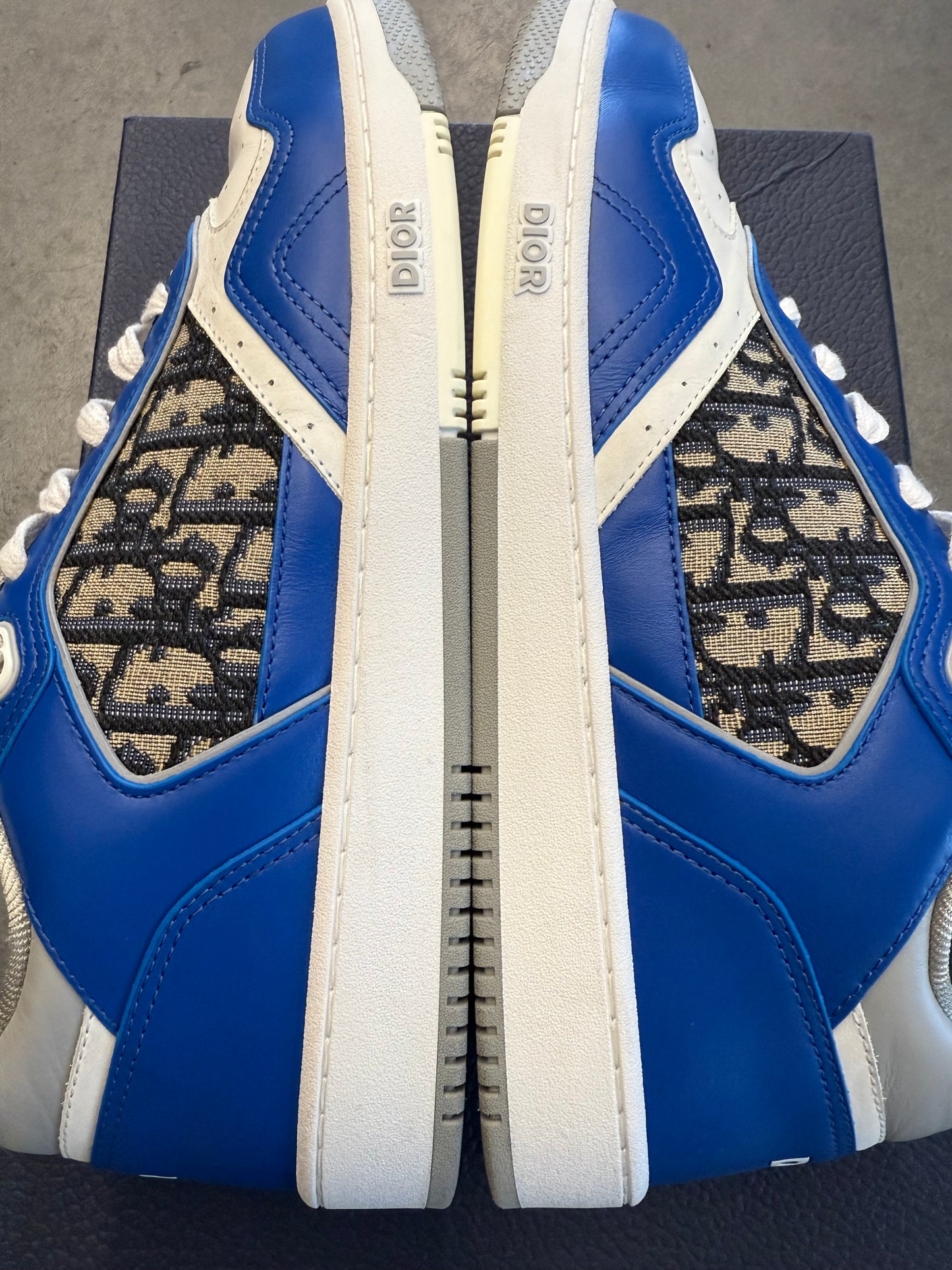 DIOR SIZE 43 B27 OBLIQUE LOW TOP SNEAKER (BLUE) (PRE-OWNED NO BOX)