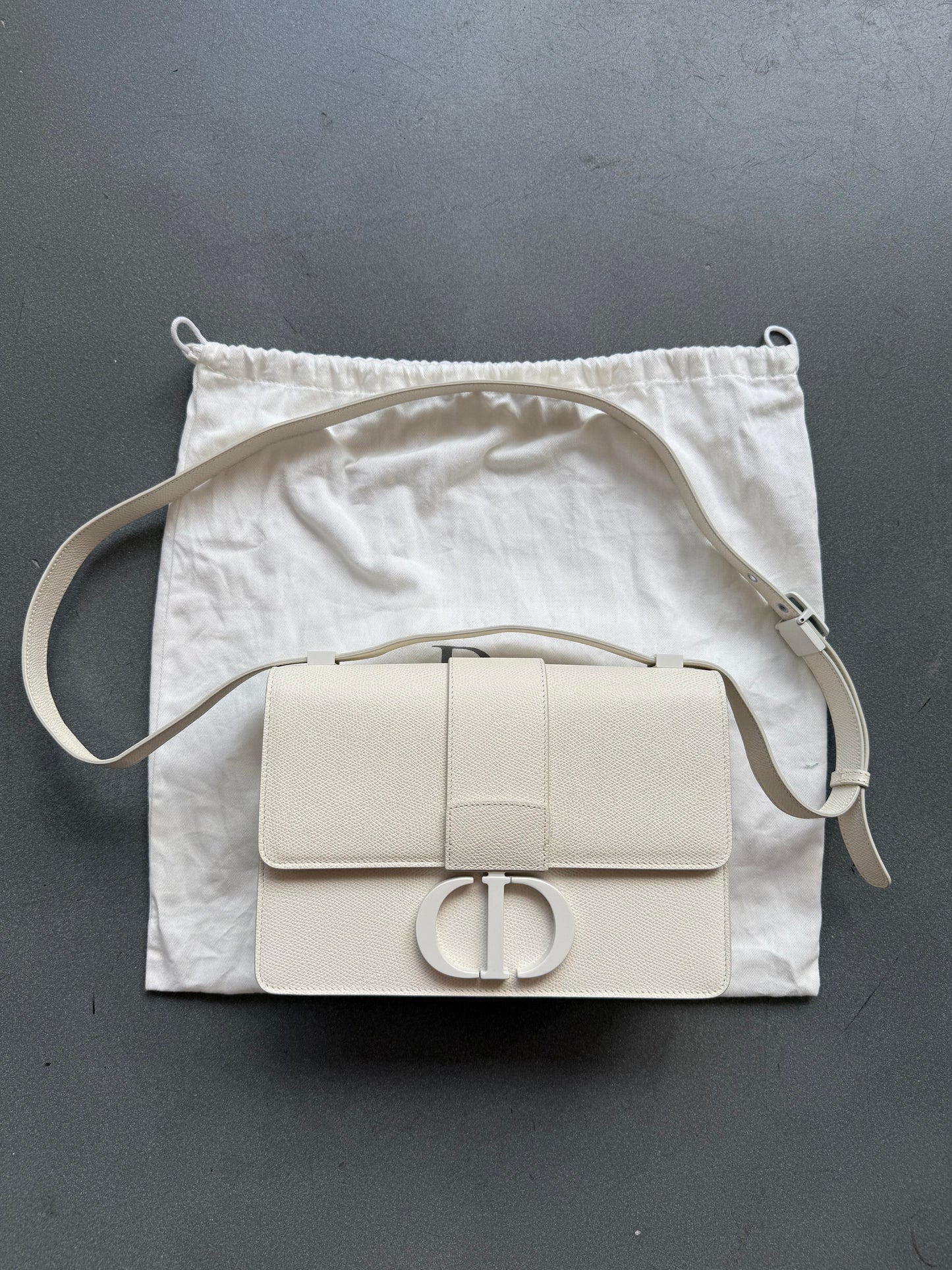 CHRISTIAN DIOR MONTAIGNE 30 HANDBAG - WHITE (PRE-OWNED WITH DUSTBAG) (TANIA)