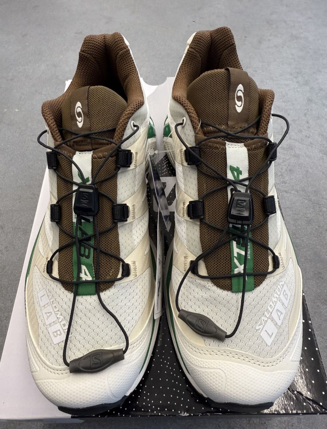 SIZE 8 SALOMON XT-4 HIDDEN NY WHITE (BRAND NEW WITH BOX)