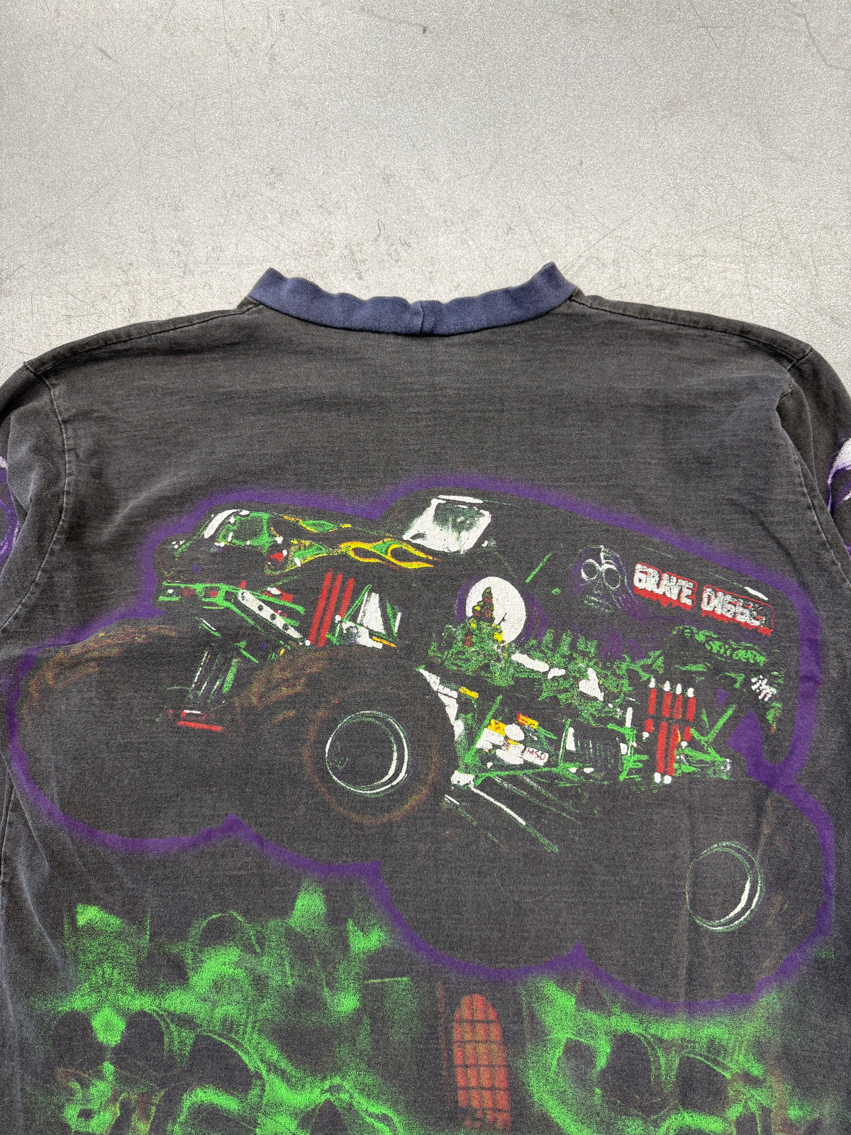90'S GRAVE DIGGER MONSTER TRUCK RACING AOP LONG SLEEVE FADED TEE (L TAG)