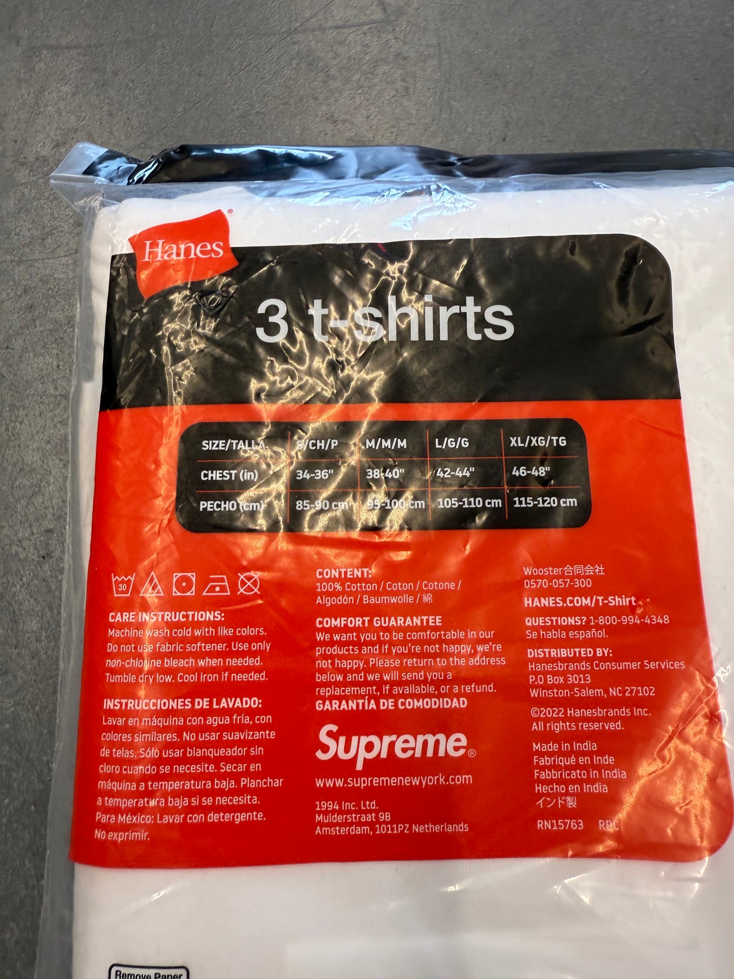 SUPREME HANES TAGLESS T-SHIRTS WHITE 3 PACK (M)