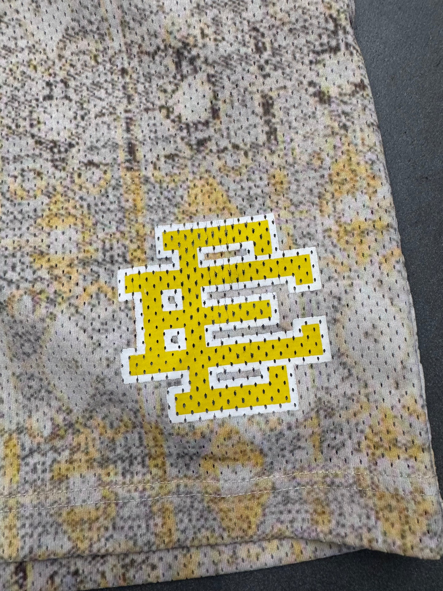 SS20 ERIC EMANUEL EE BASIC RUG SHORT - GRAY/YELLOW