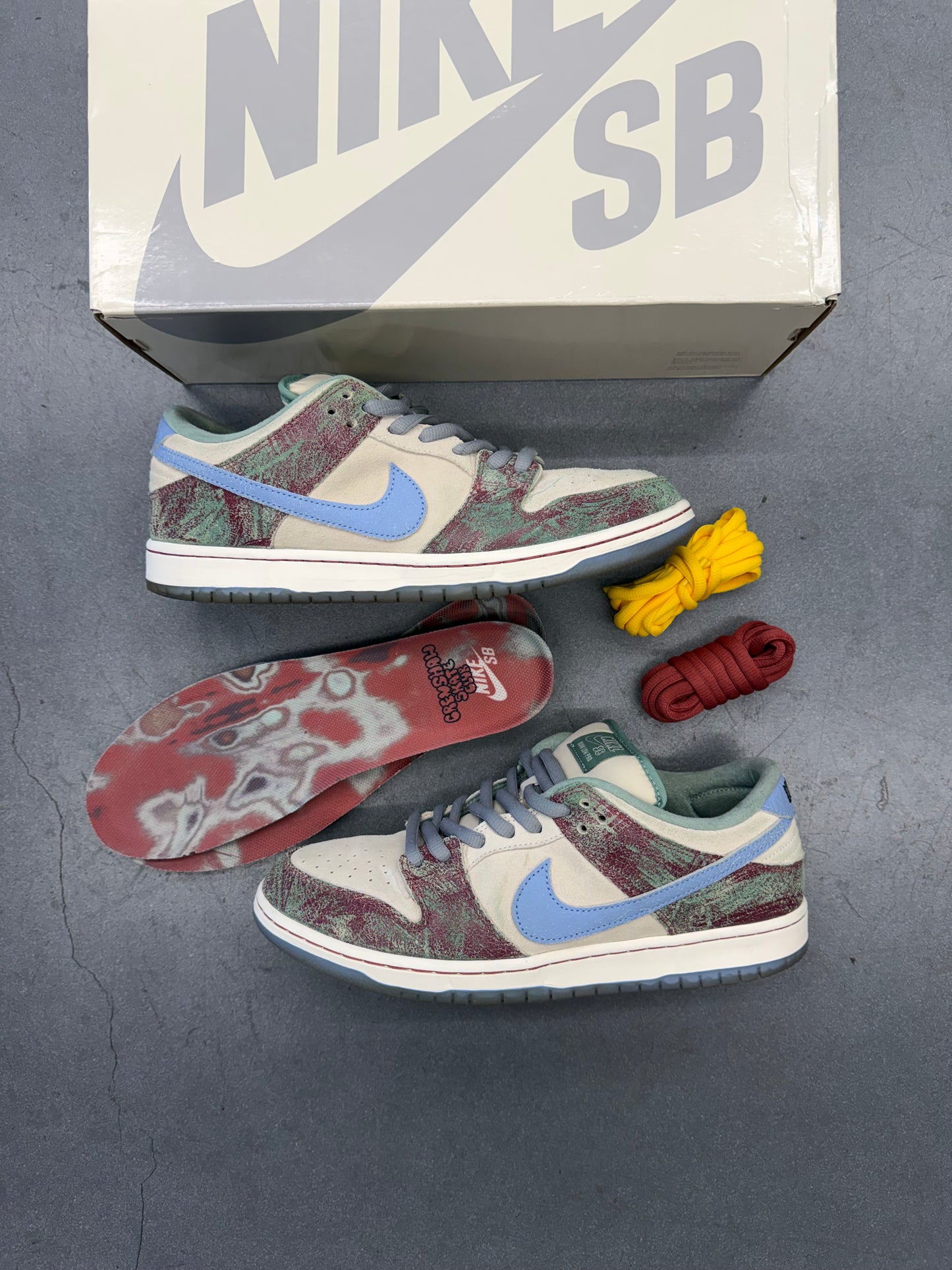 2023 SIZE 11 NIKE SB DUNK LOW SB CRENSHAW SKATE SHOP (PRE-OWNED WITH BOX)