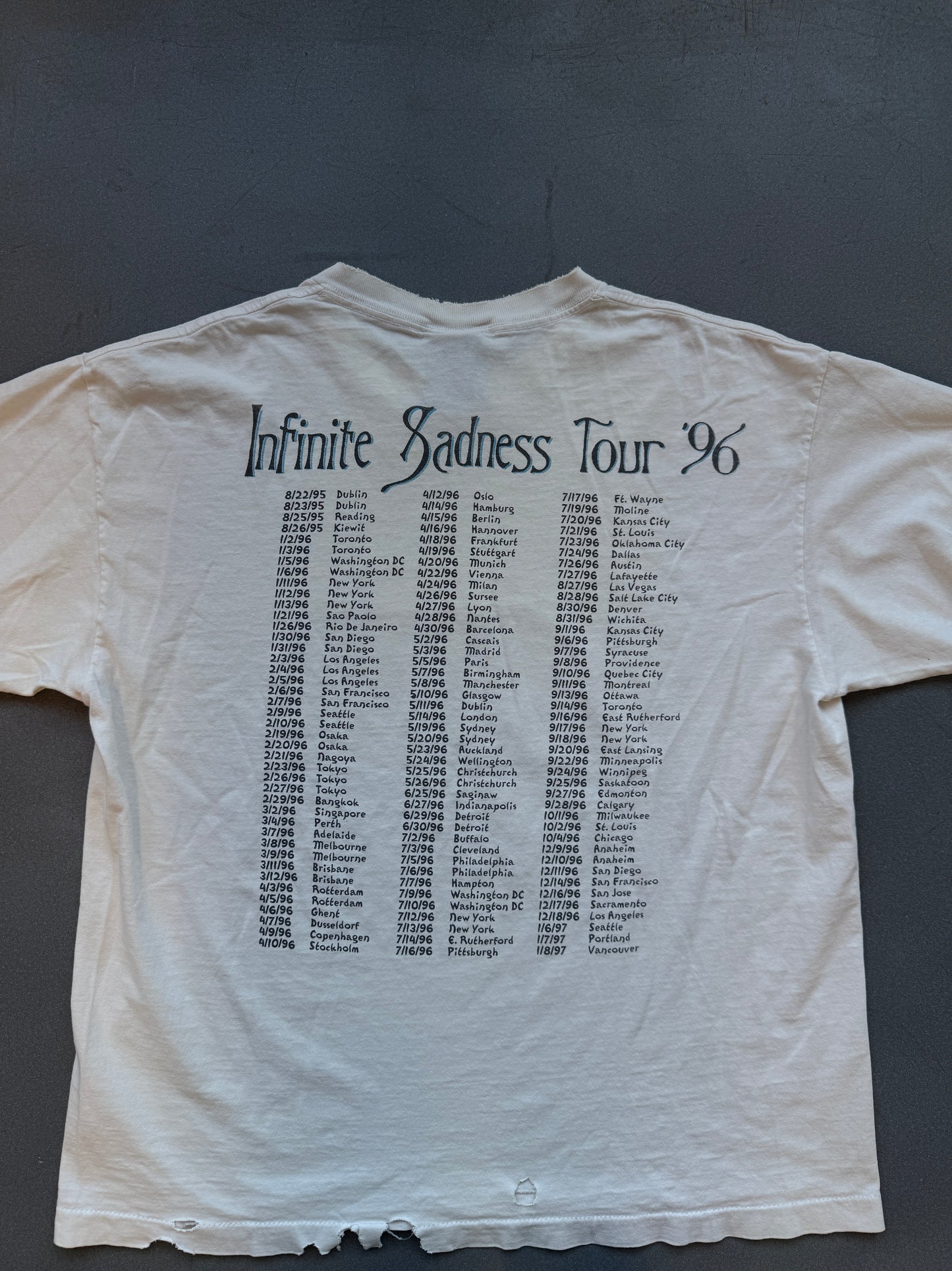 1996 THE SMASHING PUMPKINS INFINITE SADNESS TOUR TEE (GIANT TAG)