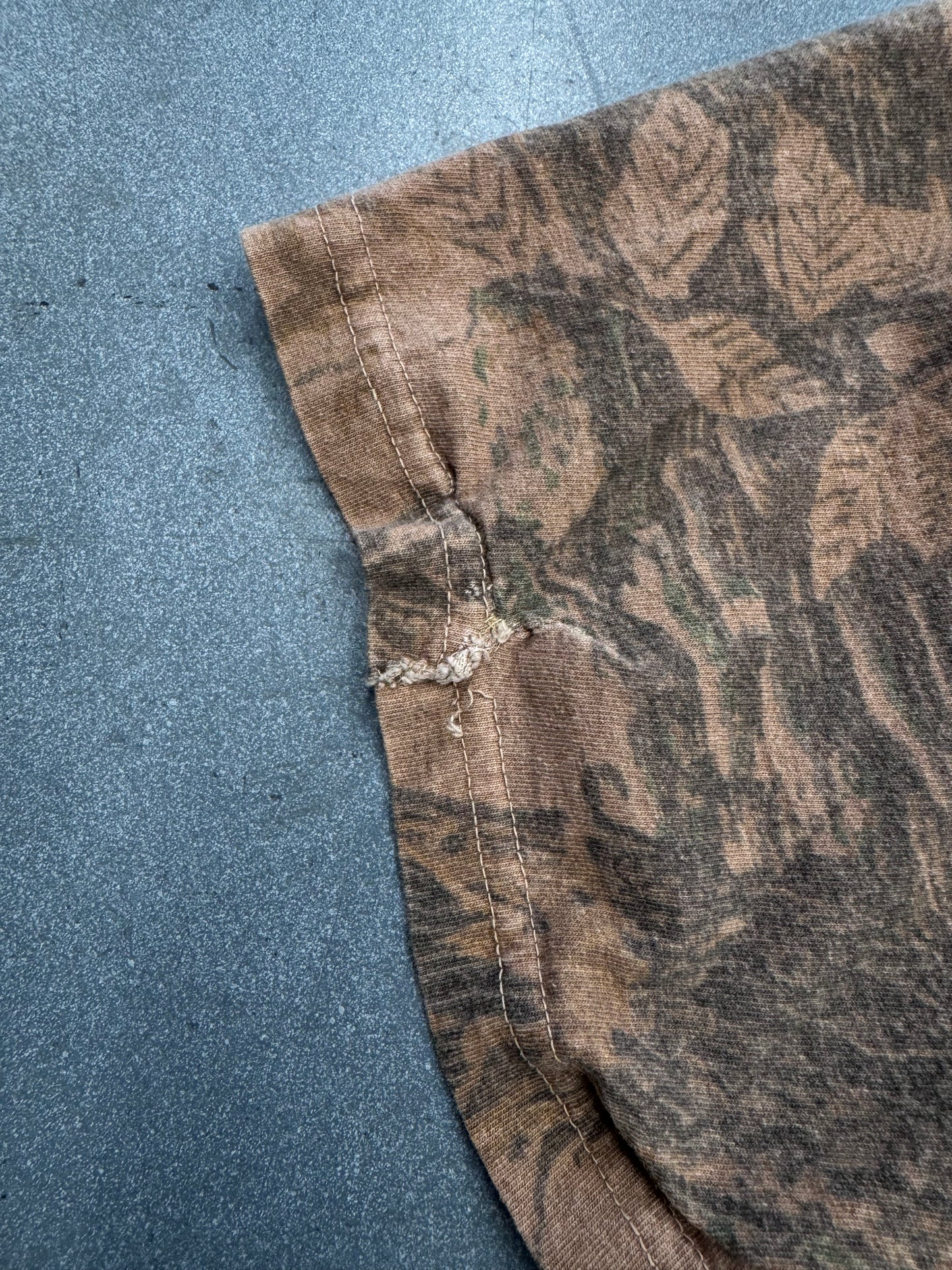 YEEZY SEASON 4 OVERSIZED TREE CAMO TEE (S)