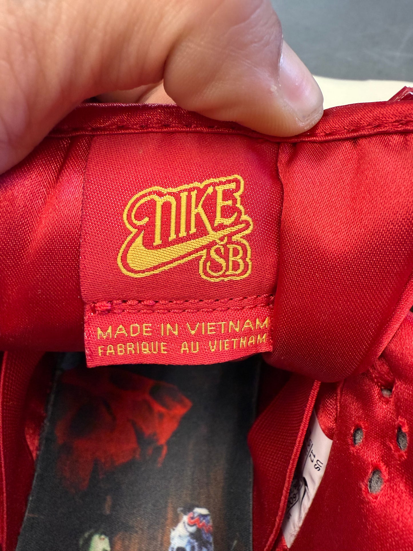 2024 SIZE 12 NIKE SB DUNK LOW THE WIZARD OF OZ POPPY FIELD (PRE-OWNED WITH BOX)