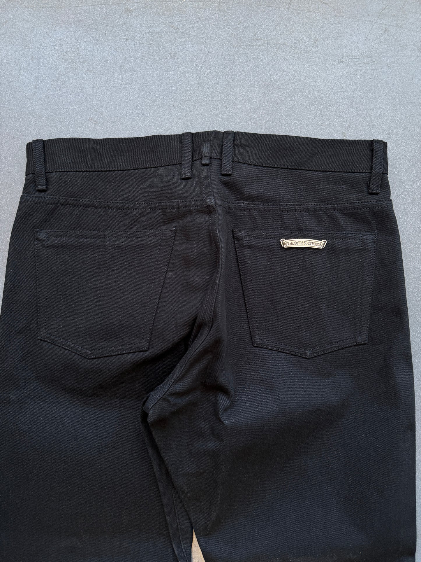 CHROME HEARTS BLACK DENIM FLEUR KNEE PANTS (36) (NEW)