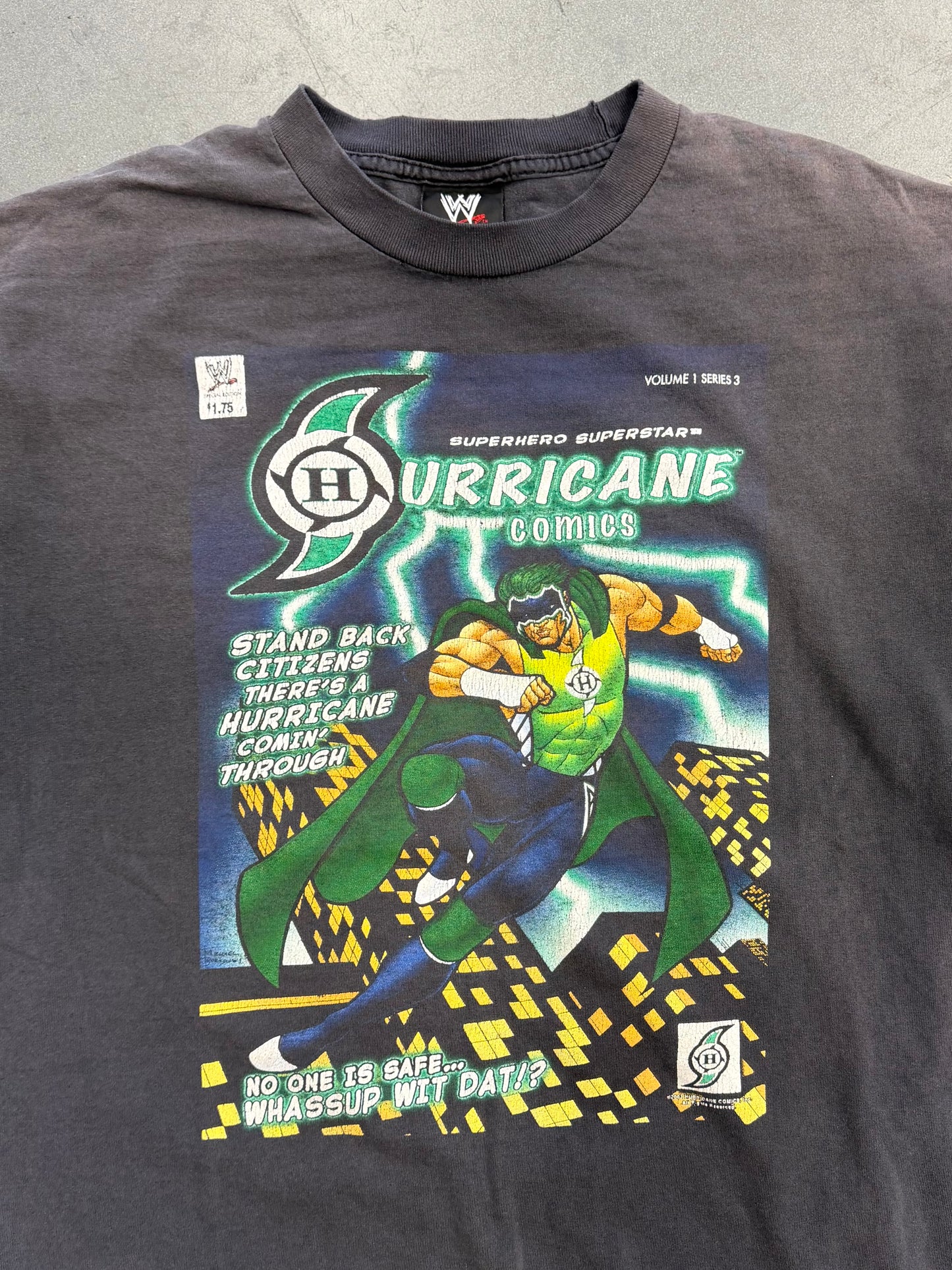 2003 HURRICANE WWE COMIC "I HAVE ISSUES" TEE (WWE TAG)