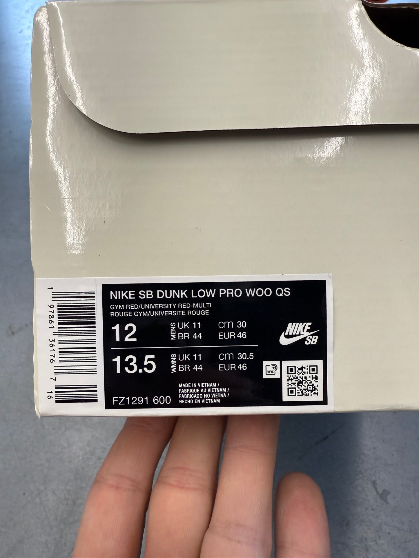 2024 SIZE 12 NIKE SB DUNK LOW THE WIZARD OF OZ POPPY FIELD (PRE-OWNED WITH BOX)