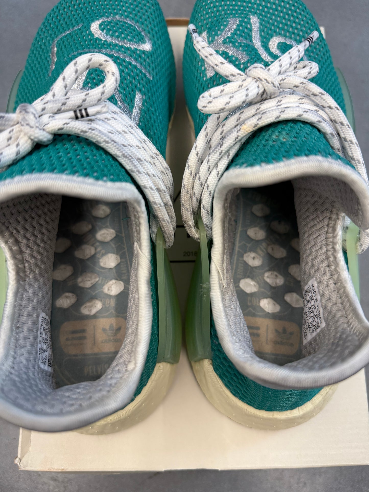 2020 SIZE 8.5 ADIDAS NMD HU PHARRELL DASH GREEN (WITH BOX)