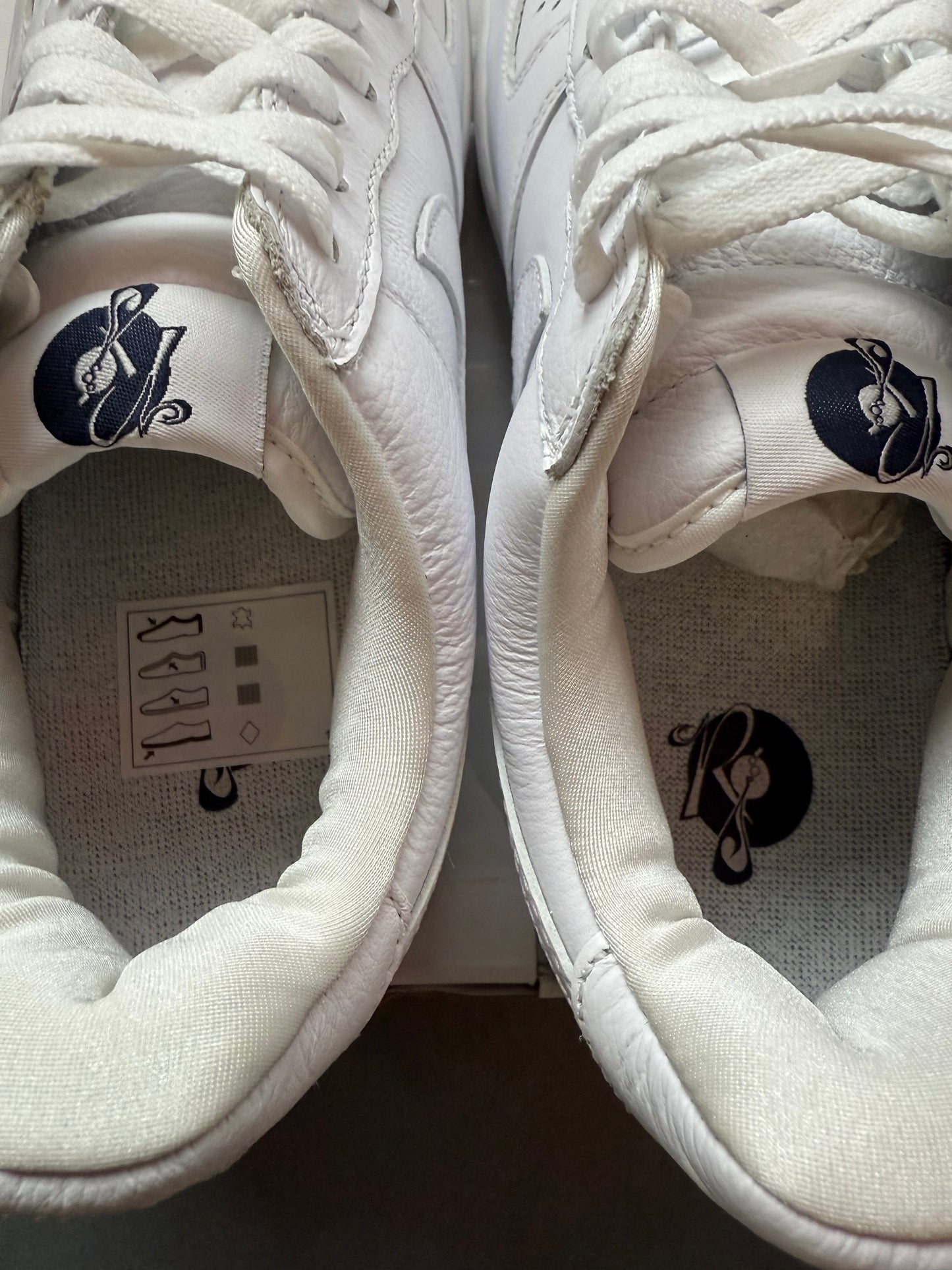 2017 SIZE 9.5 NIKE AIR FORCE 1 ROC-A-FELLA (AF100) (NEW WITH BOX)