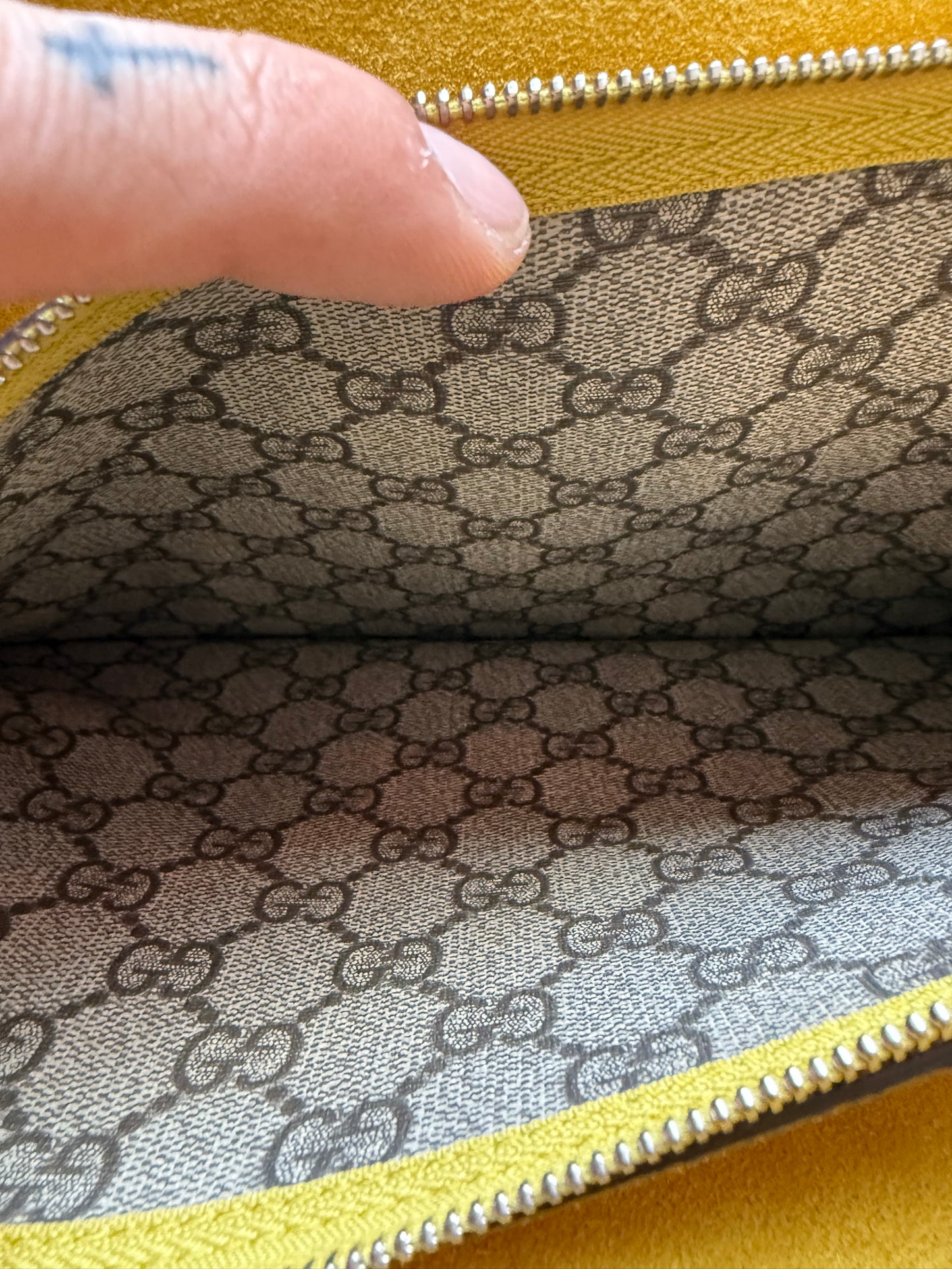 GUCCI DIONYSUS CRYSTAL PINK BOW HANDBAG - GG-SUPREM (PRE-OWNED WITH DUSTBAG) (TANIA)