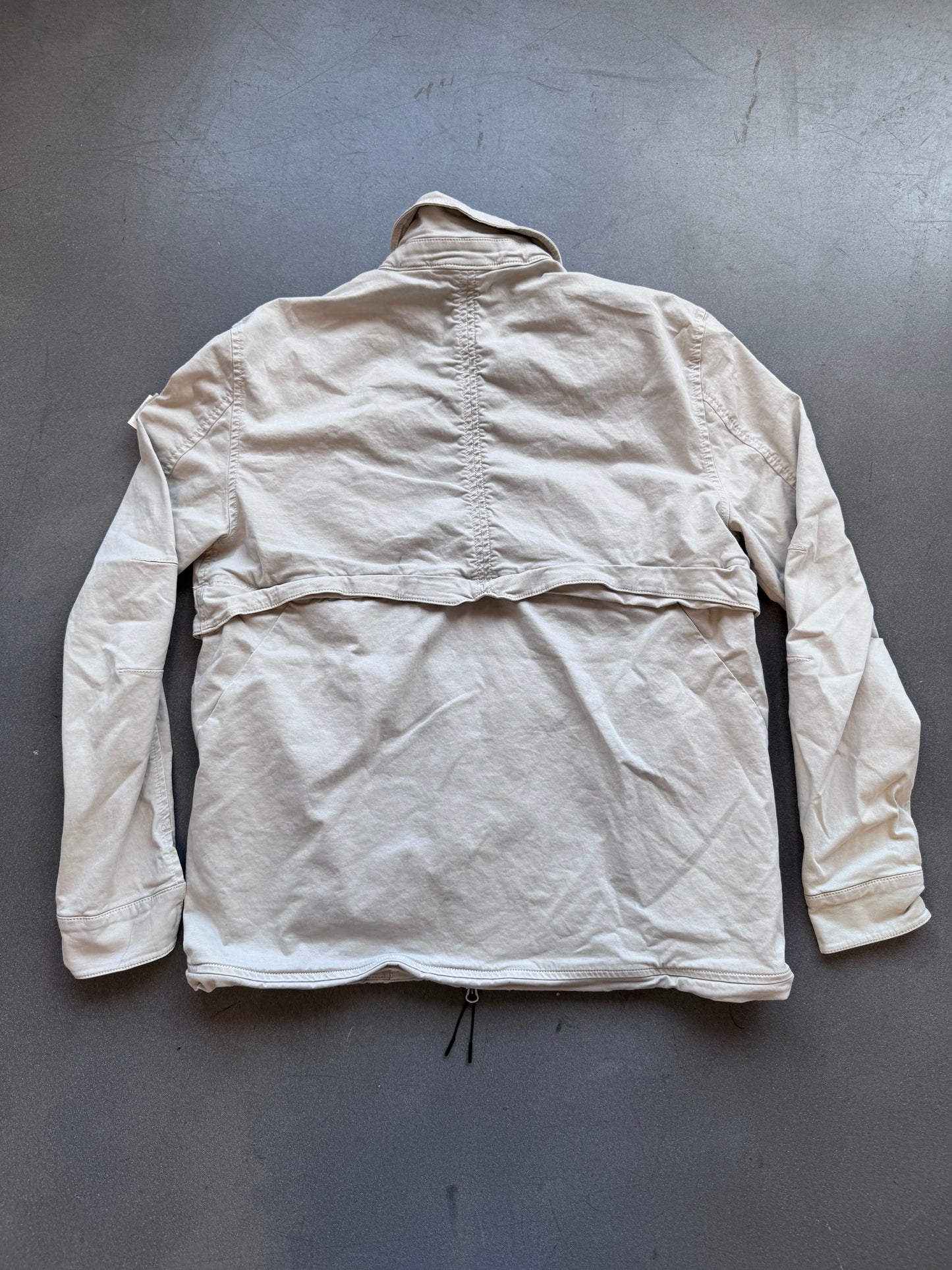 FW19 KITH MEN'S PIGMENT DYED TECH JACKET CEMENT (M)