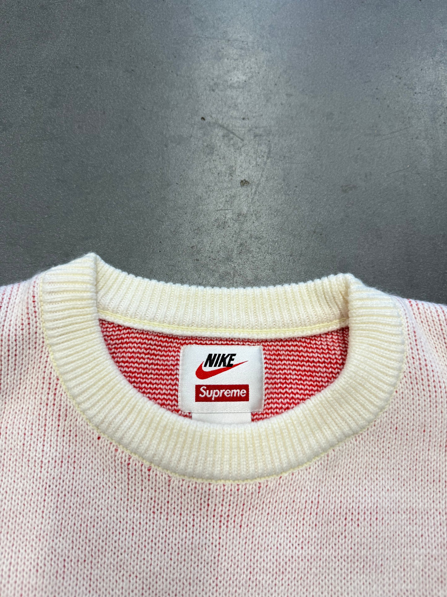 SS19 SUPREME NIKE SWOOSH SWEATER - WHITE/RED (2XL)