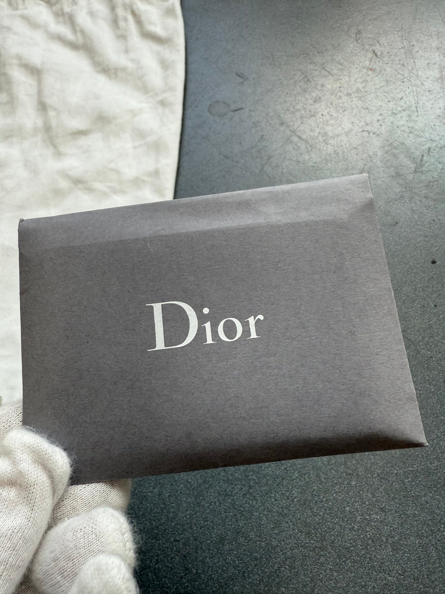 CHRISTIAN DIOR MONTAIGNE 30 HANDBAG - WHITE (PRE-OWNED WITH DUSTBAG) (TANIA)