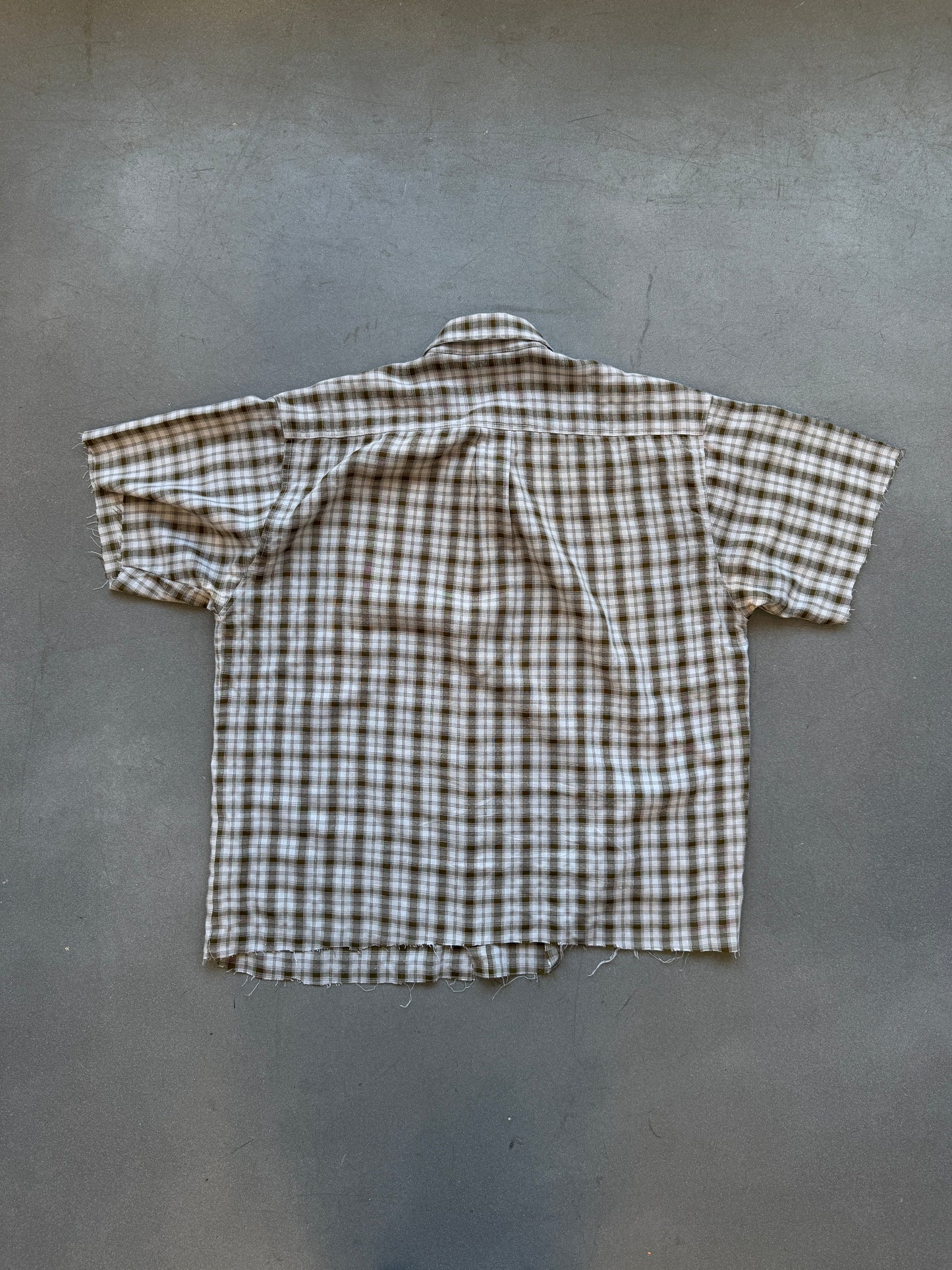 VINTAGE WORLD INDUSTRIES CUT FLANNEL BUTTON-UP SHIRT