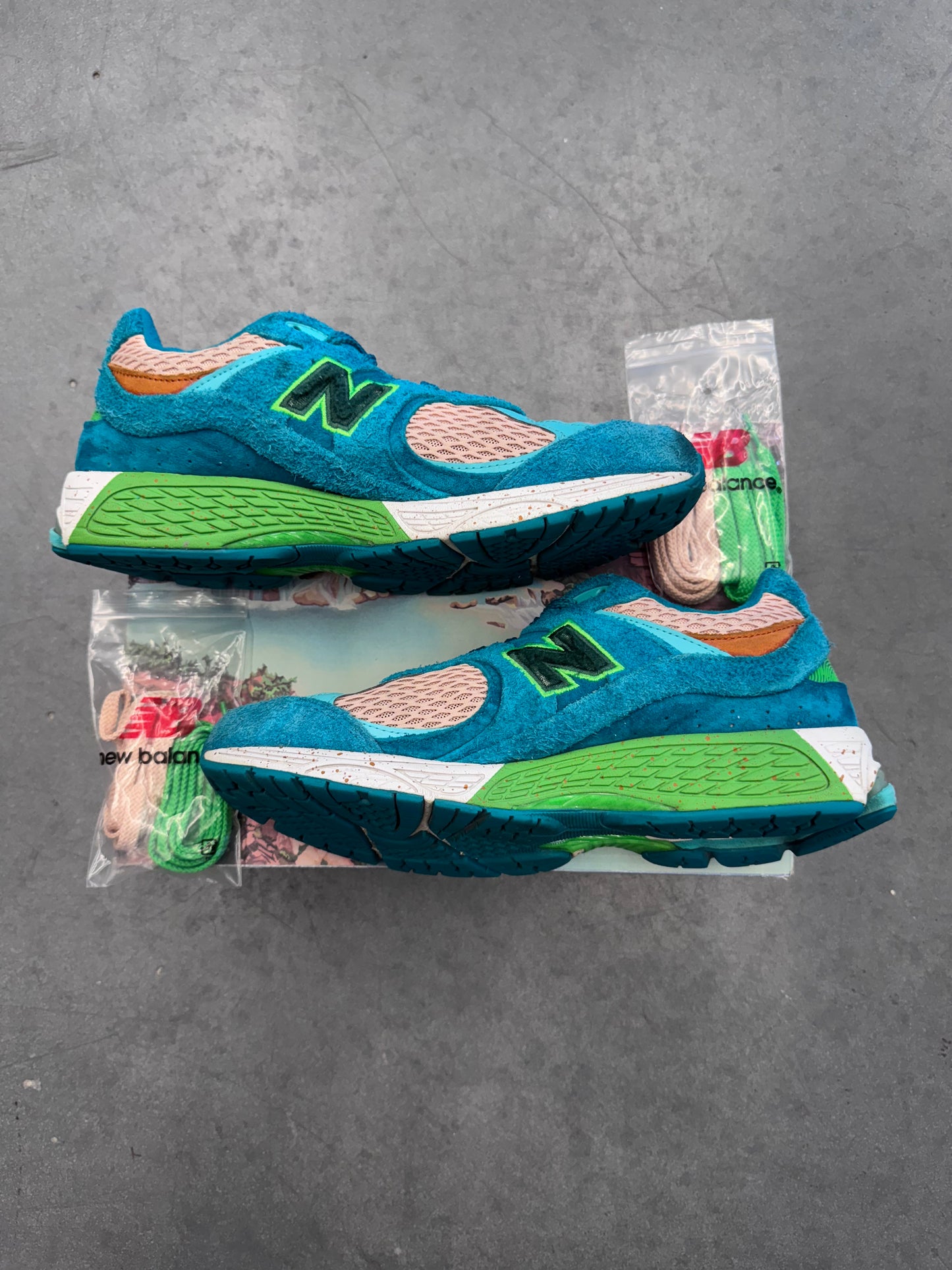 2021 SIZE 10 NEW BALANCE 2002R SALEHE BEMBURY WATER BE THE GUIDE (PRE-OWNED WITH BOX)