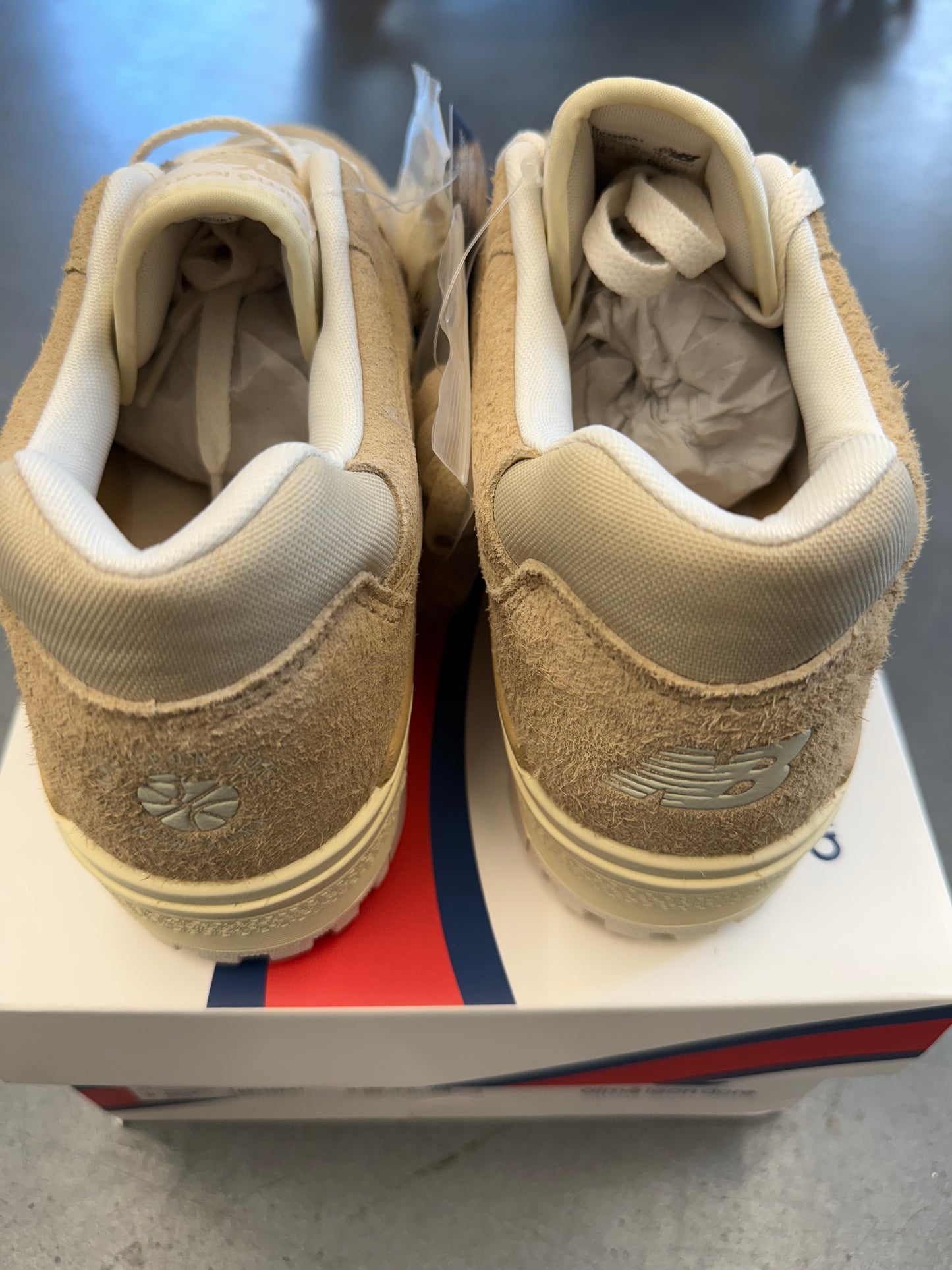 2023 SIZE 11 NEW BALANCE 550 AIME LEON DORE TAUPE SUEDE (NEW WITH BOX)