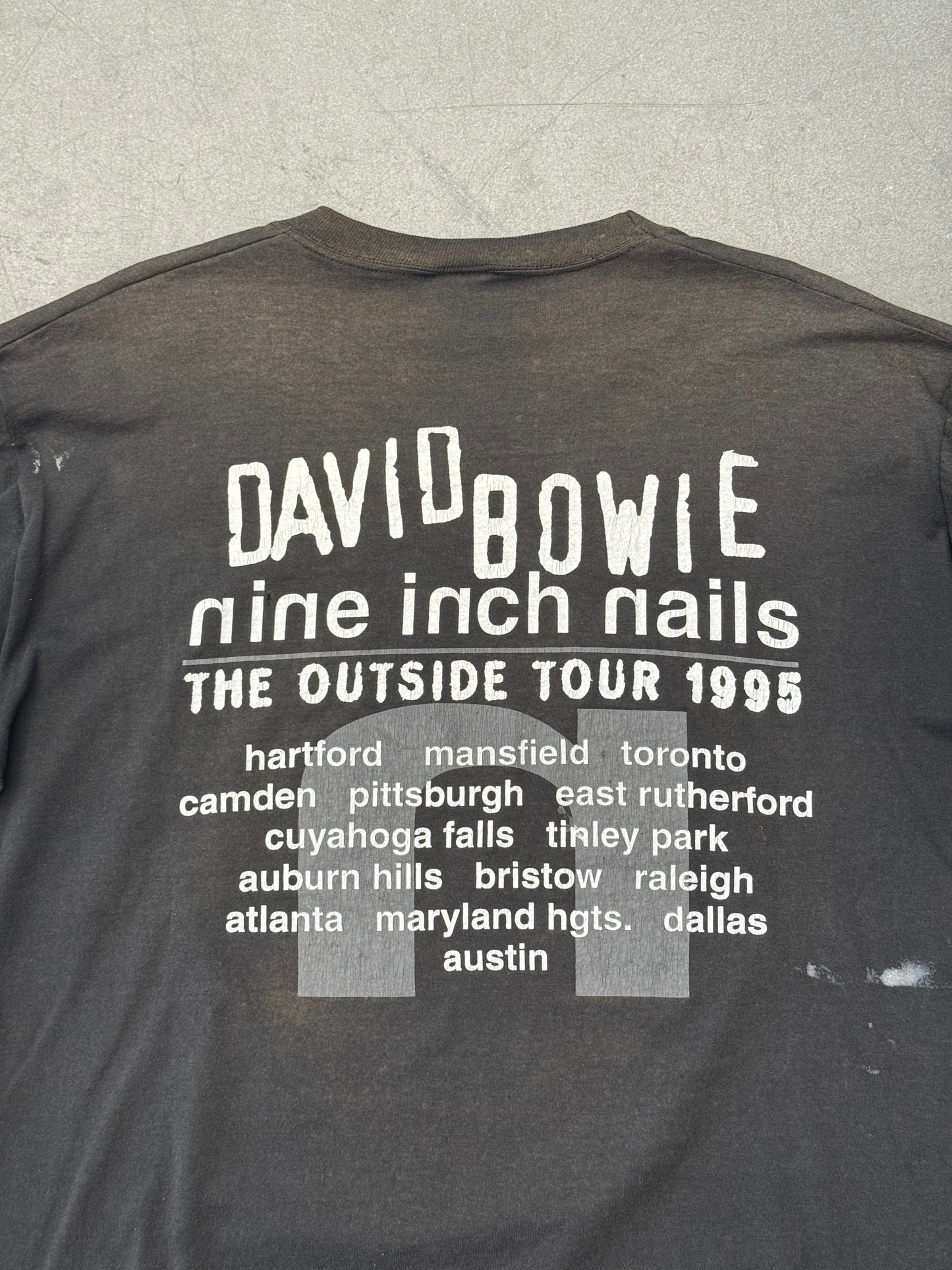 1995 NINE INCH NAILS DAVID BOWIE THE OUTSIDE TOUR TEE (JERZEES TAG)