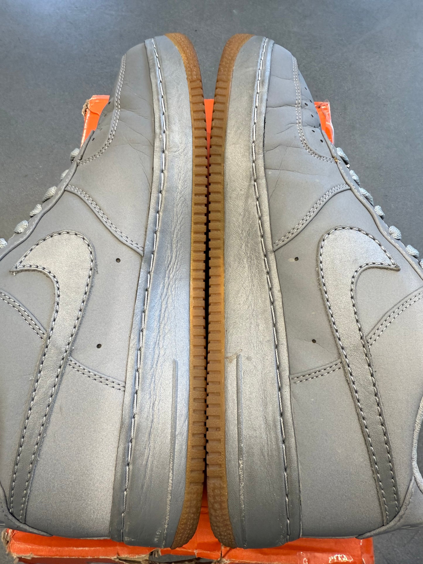 2008 SIZE 9.5 NIKE AIR FORCE 1 LOW 1WORLD KRINK (PRE-OWNED WITH REPLACEMENT BOX)