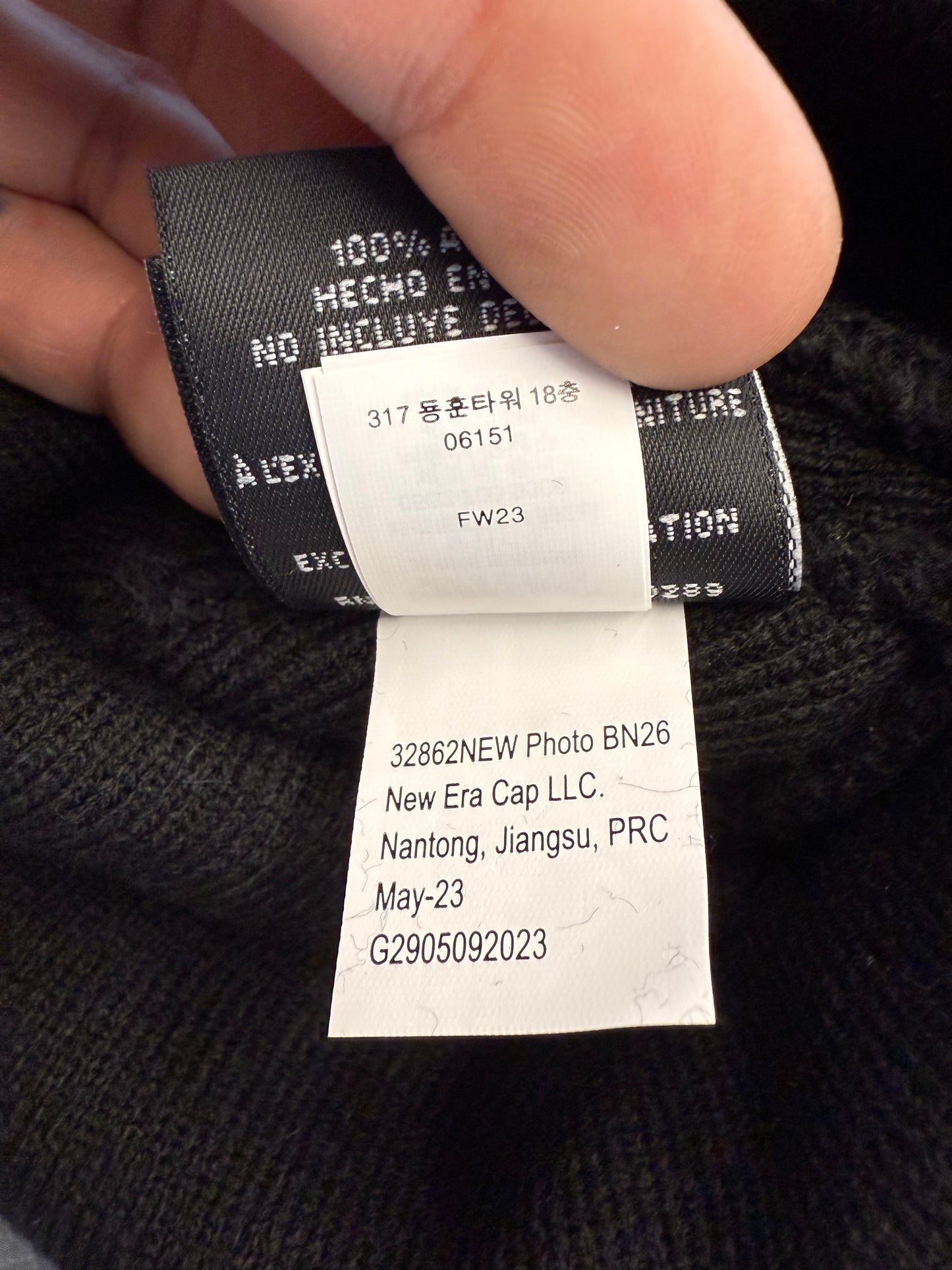 FW23 SUPREME NEW ERA BOX LOGO BEANIE - BLACK