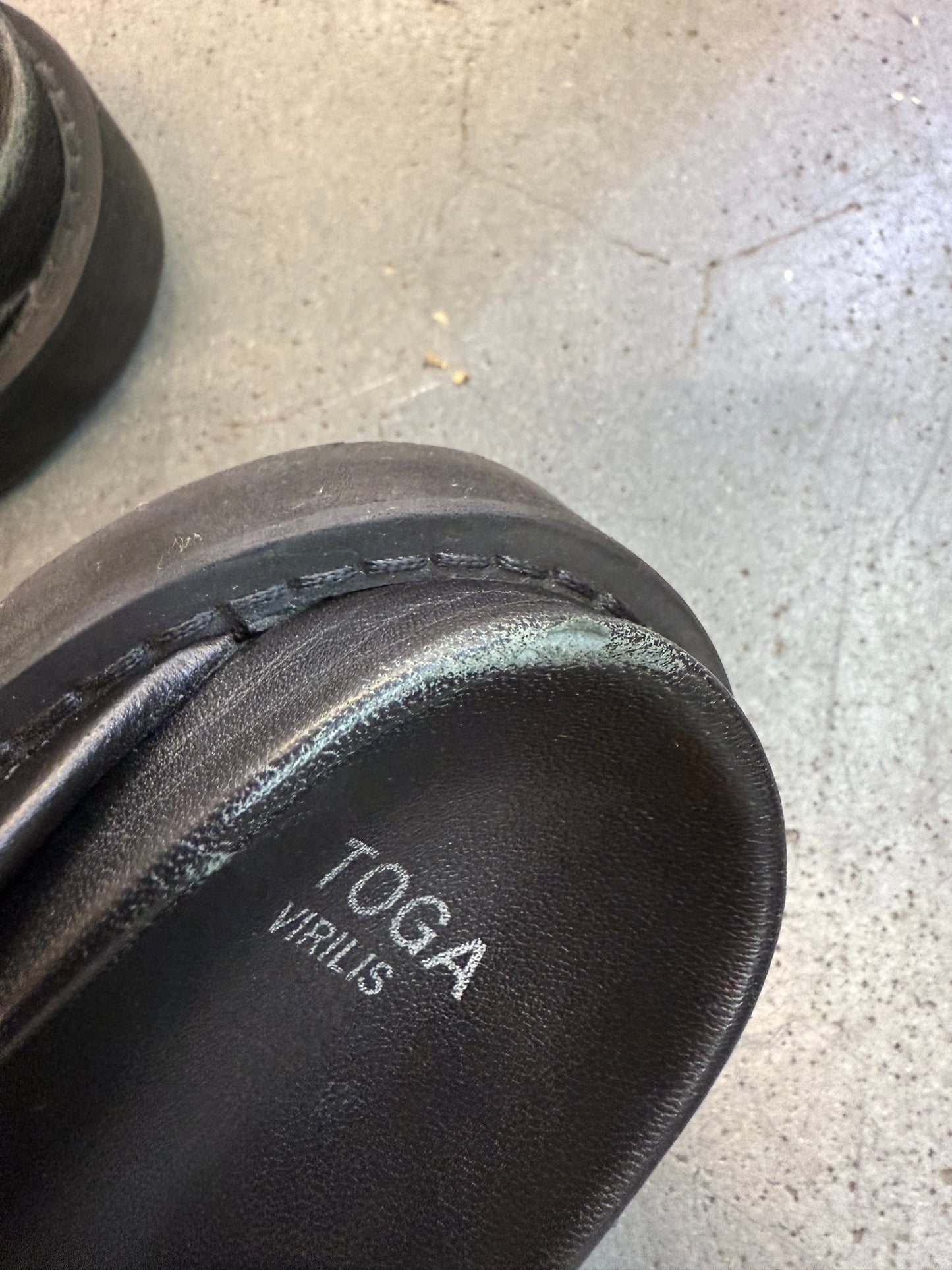 TOGA VIRILIS BLACK LEATHER STUDDED CLOG