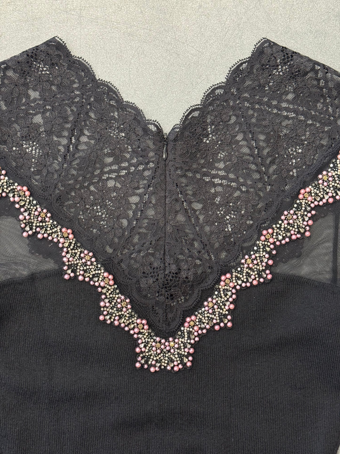 VINTAGE BADGLEY MISCHKA 100& CASHMERE LACE JEWEL TOP