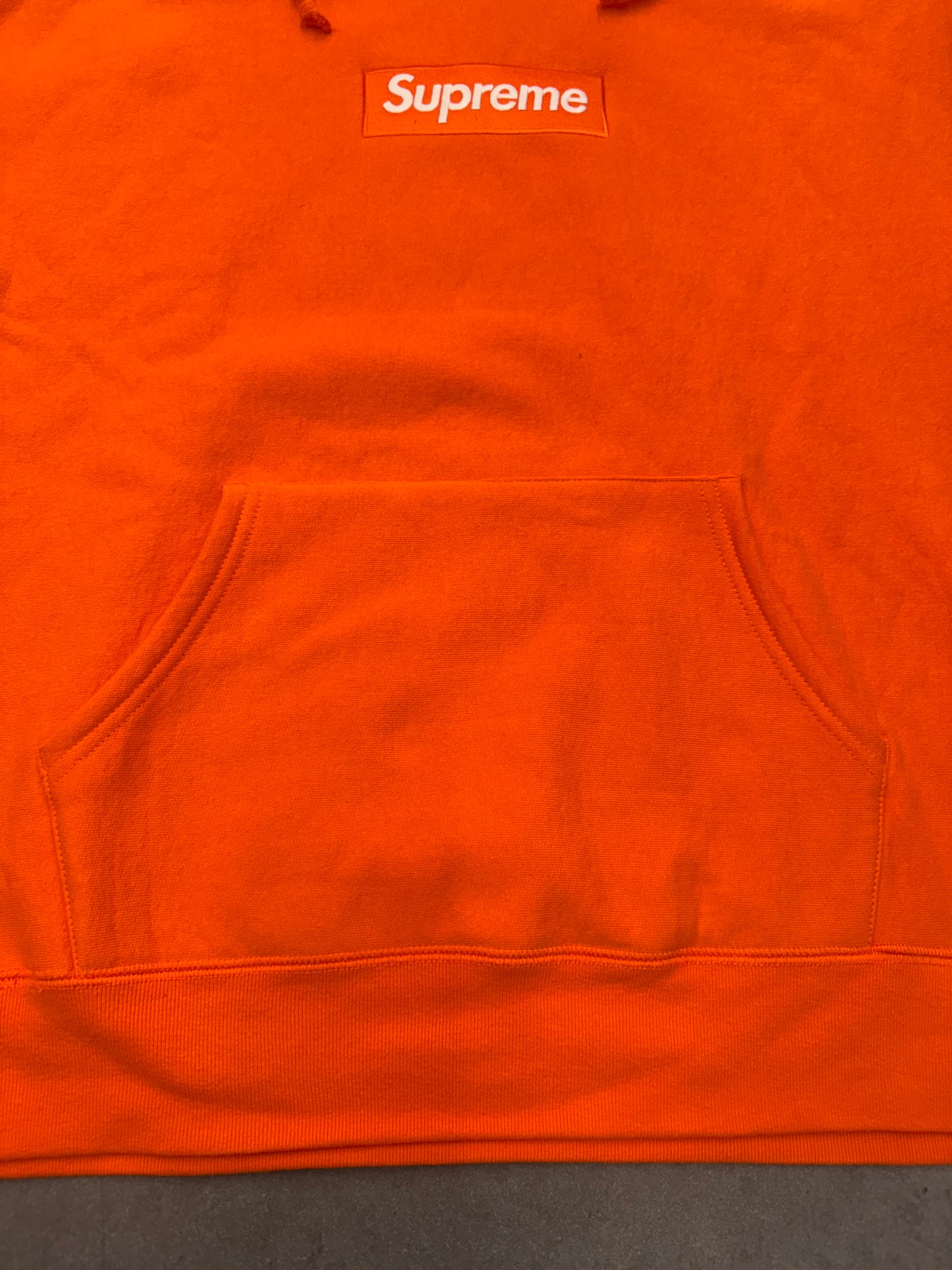 FW24 SUPREME BOX LOGO HOODIE - ORANGE (XL)