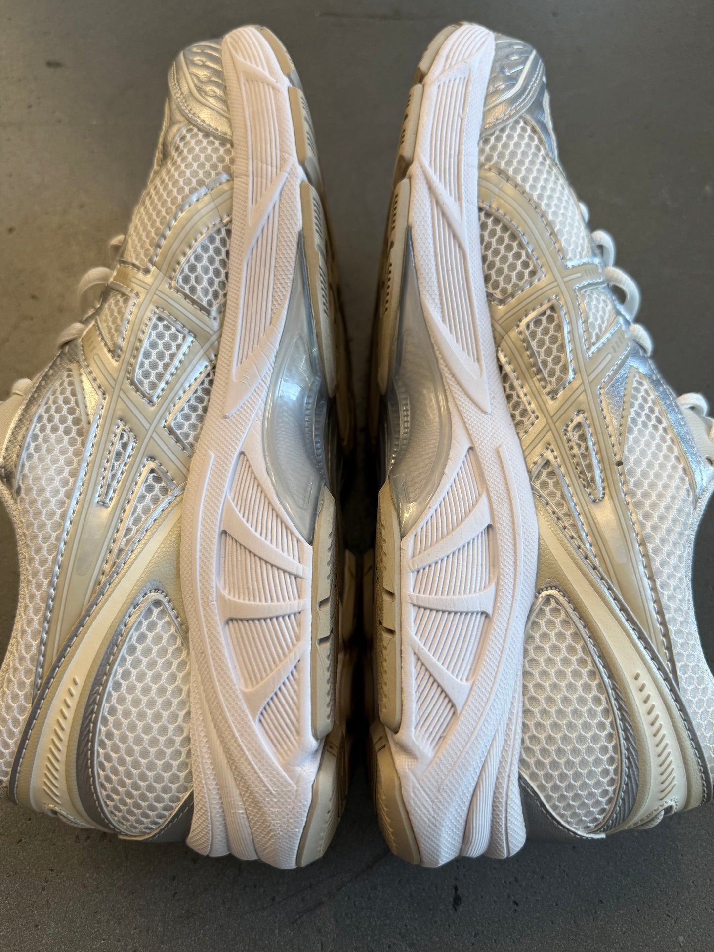 SIZE 10 ASICS GT-2160 WHITE PUTTY (PRE-OWNED, NO BOX)