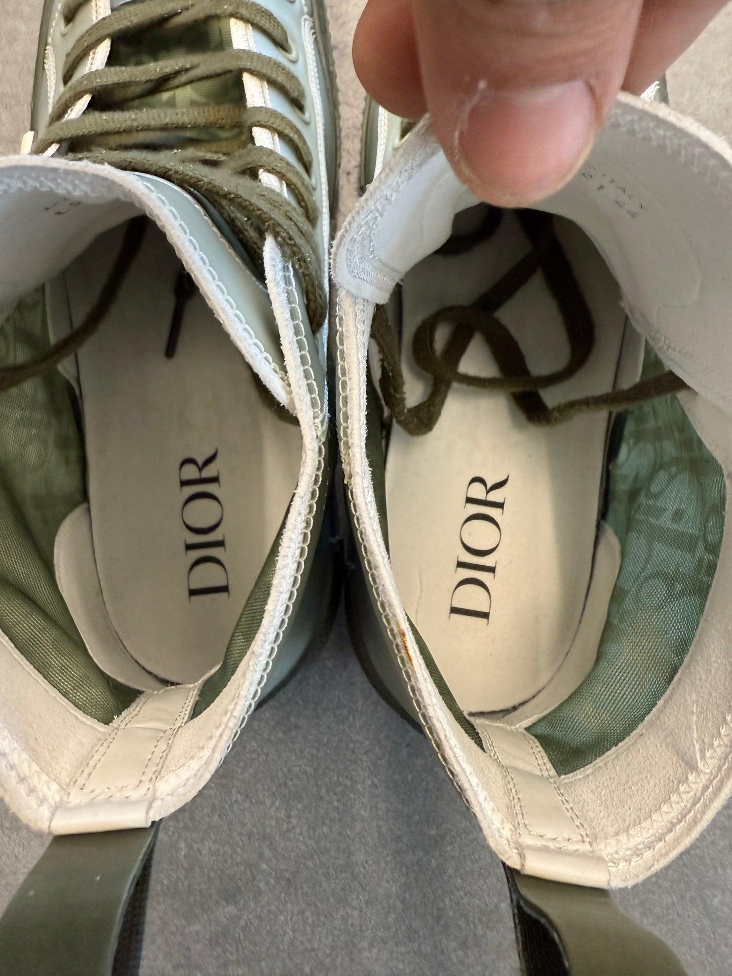 DIOR SIZE 44 B23 HIGH TOP DARK OLIVE SNEAKER (PRE-OWNED NO BOX)