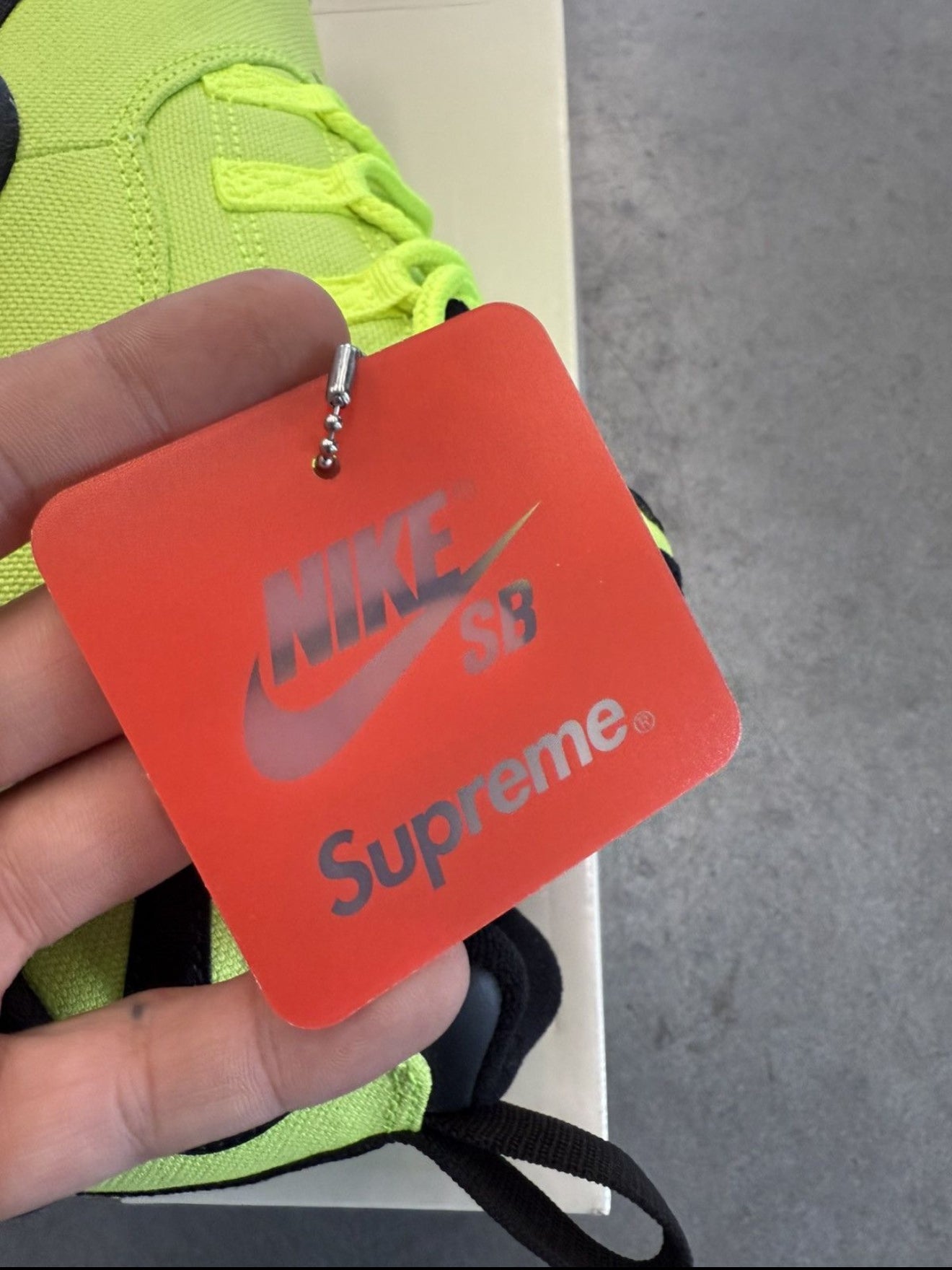 SIZE 10.5M NIKE SB DARWIN LOW SUPREME VOLT (BRAND NEW, WITH BOX)