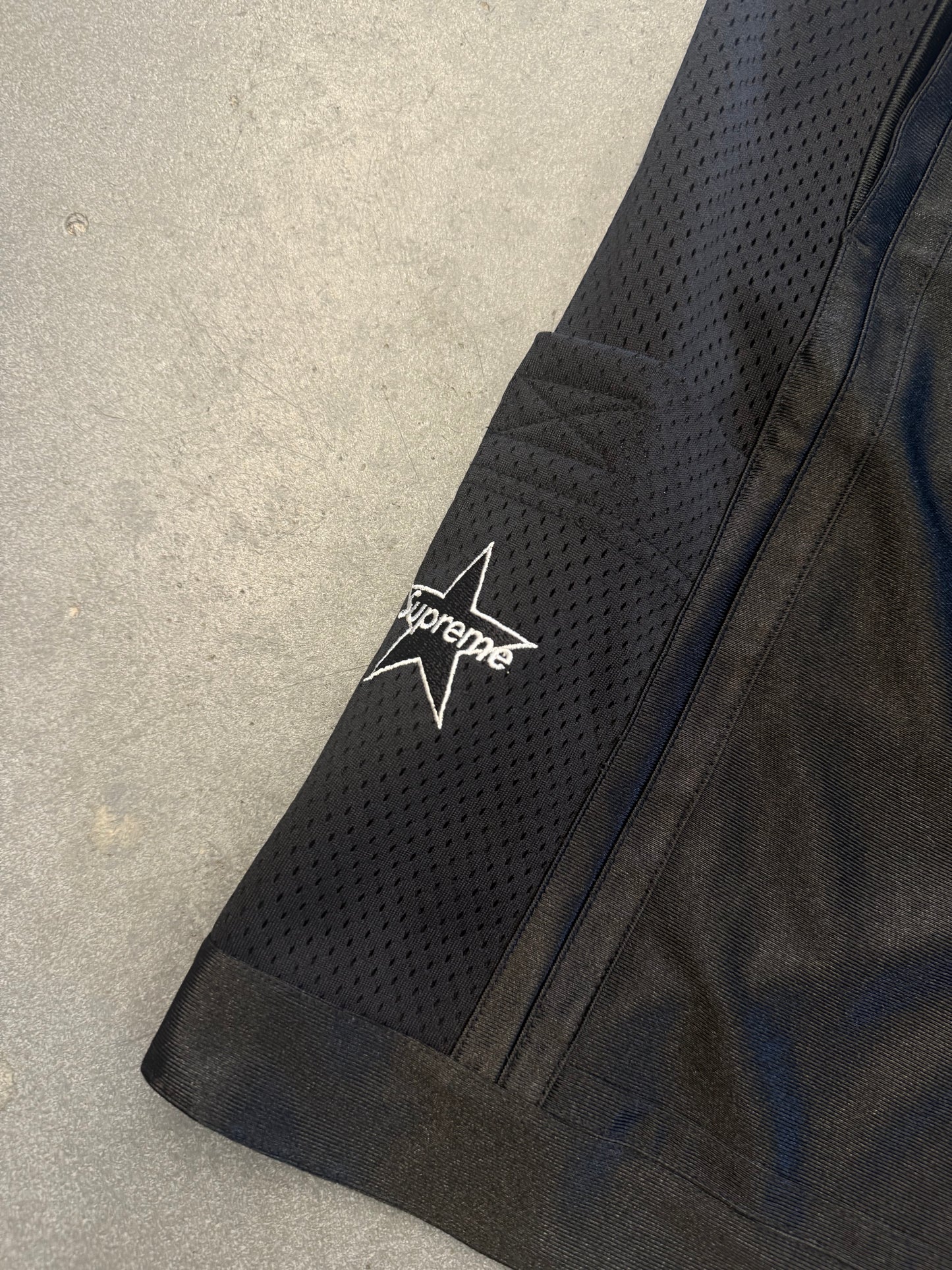 SS25 SUPREME SIDE POCKET BASKETBALL SHORTS - BLACK