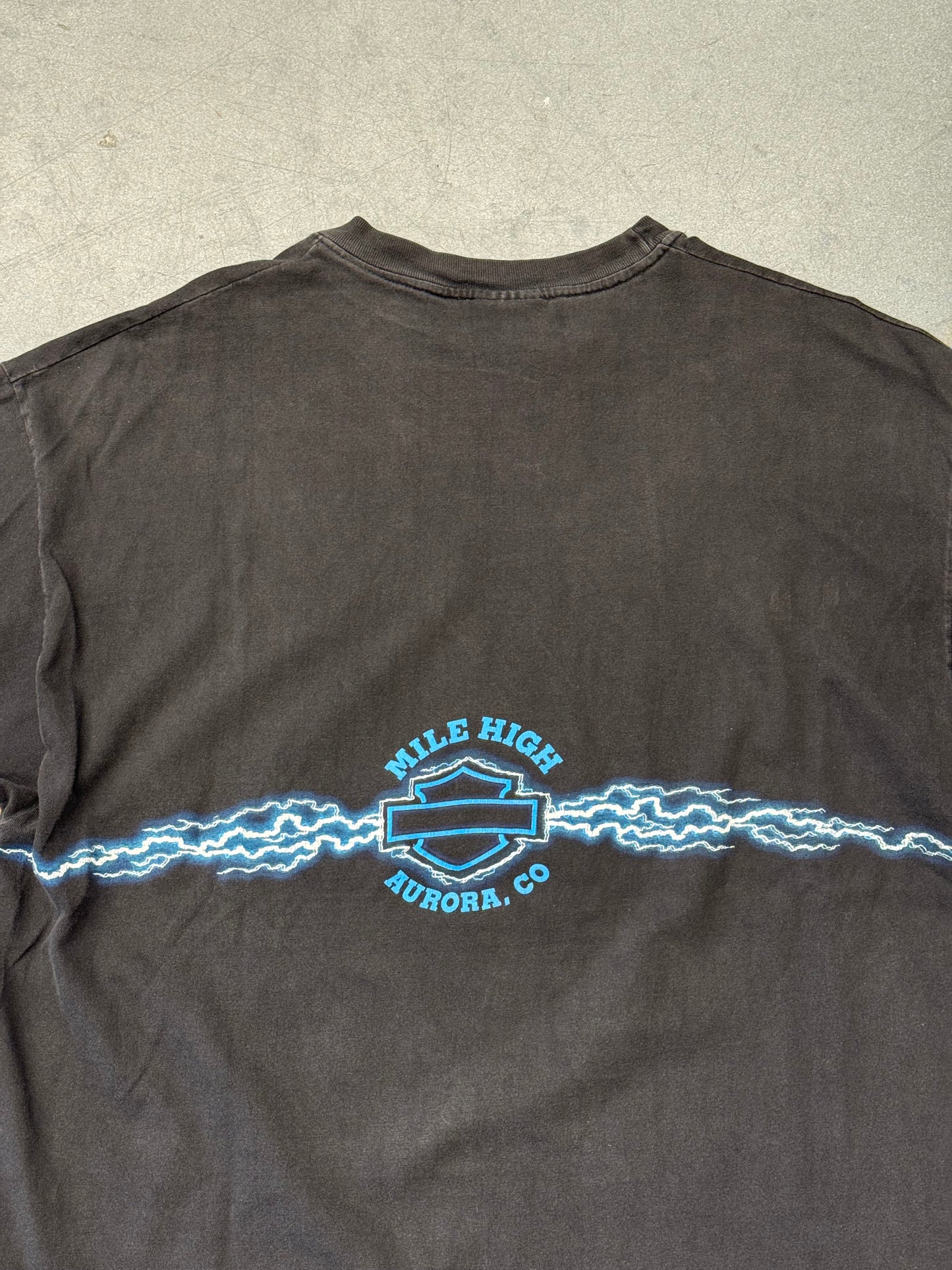 2000 HARLEY-DAVIDSON MILE HIGH AURORA, CO LIGHTNING TEE (HARLEY-DAVIDSON TAG)