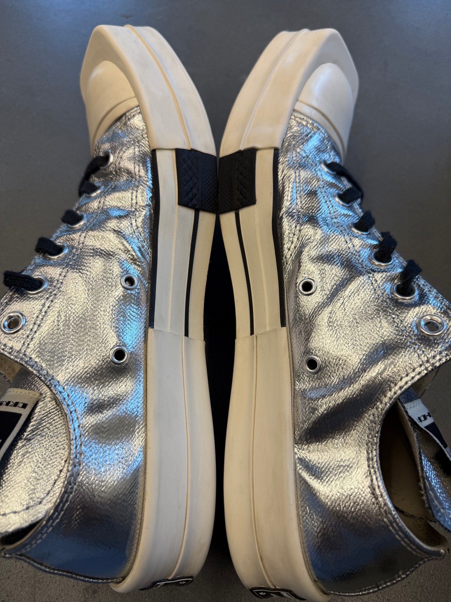 (SIZE 10.5) RICK OWENS TURBODRK DRKSHDW SILVER CHUCK 70 LOW SNEAKER